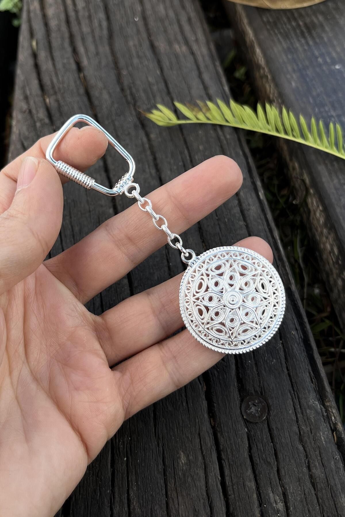 dergah tesbih Beyaz Saray Gümüş Motif Telkari Anahtarlık