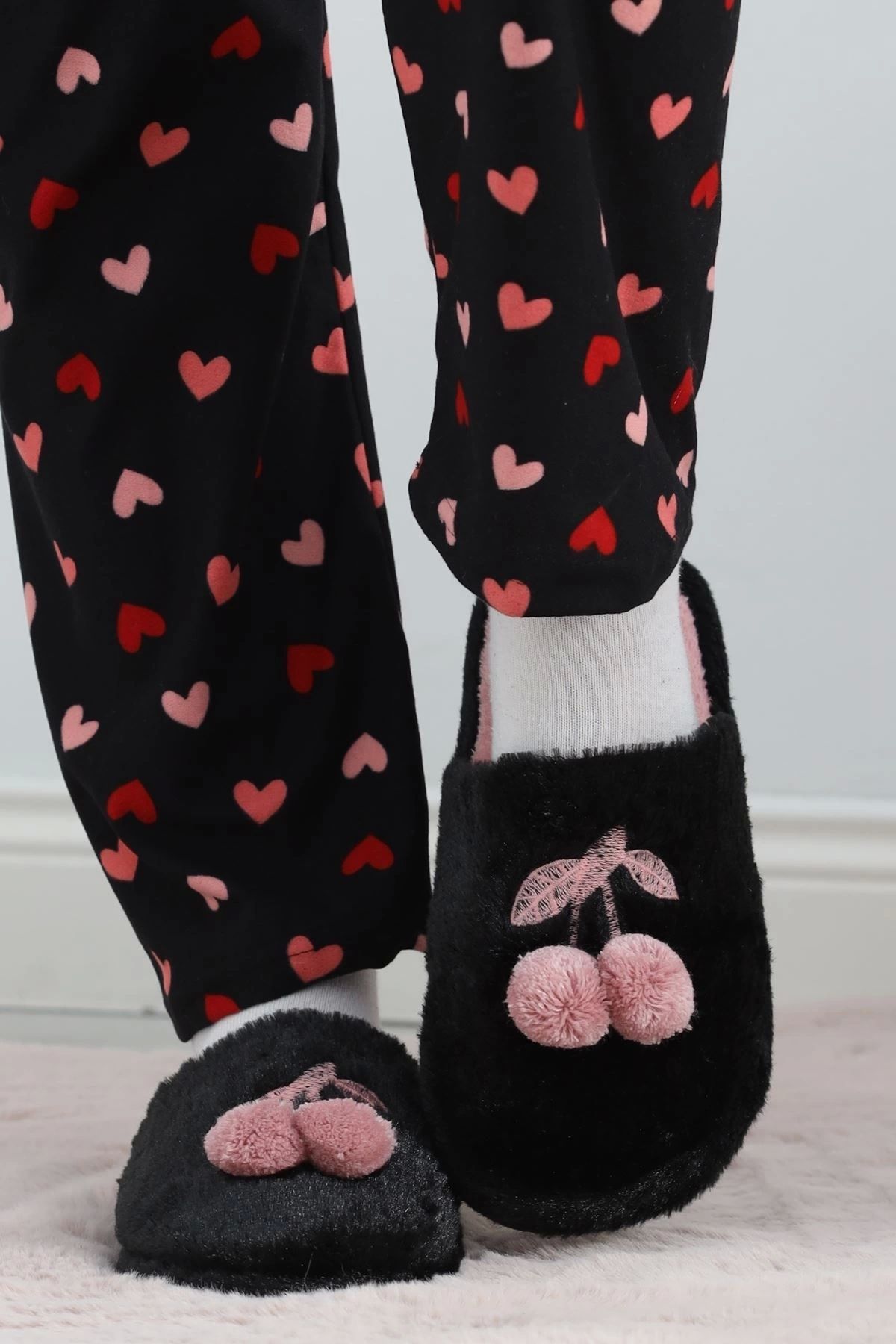 belle vista-Black Plush House Slippers - 20188.0264 2