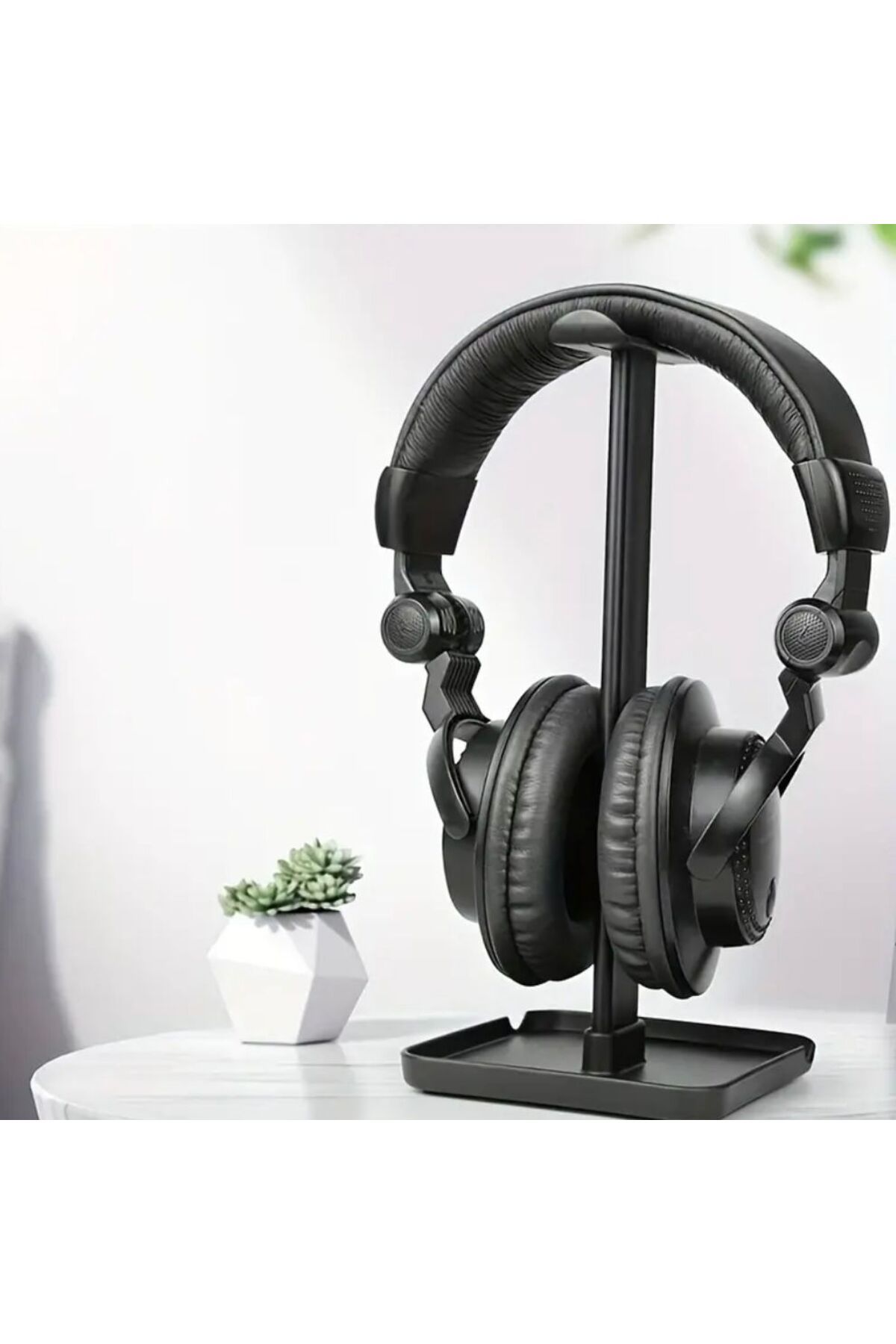 Binali İlgün Müzik Merkezi Kulaklık Standı