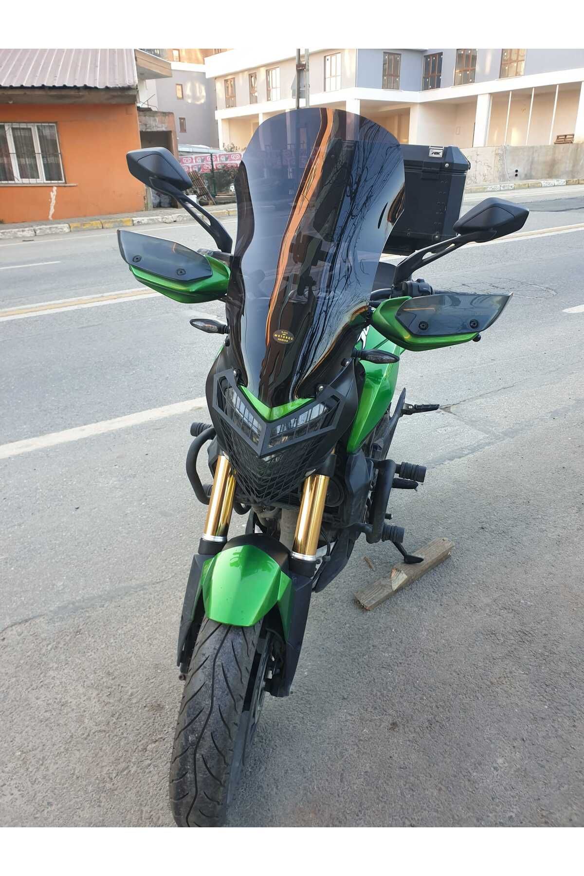 Bajaj Dominar 250 Siperlik Ön Cam 2017-2025 Model 58cm Siyah Renkli 4mm ORTA BOYLU CAM