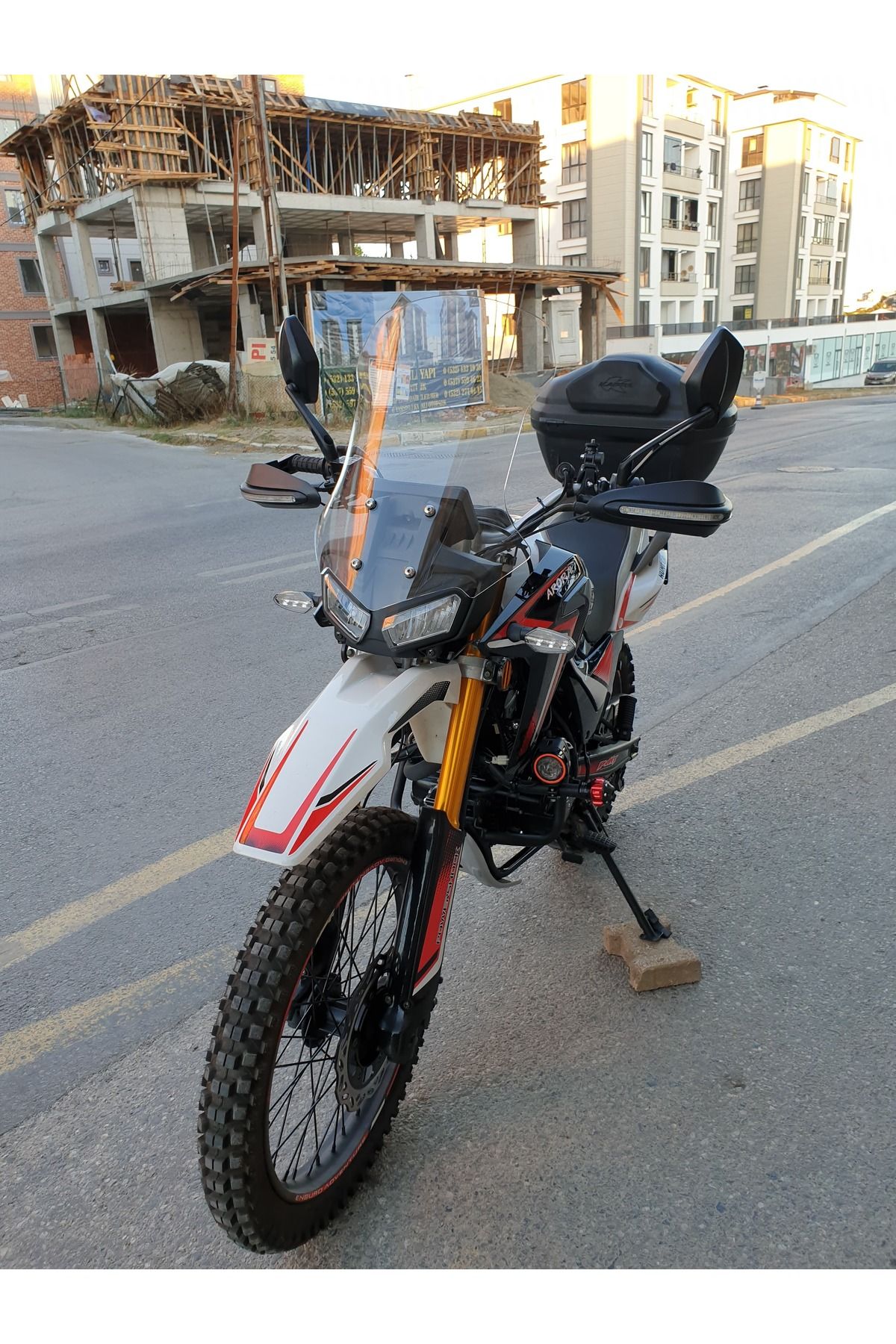 Arora CR 250 Siperlik Ön Cam 2025 Model 55cm Şeffaf Renkli 4mm