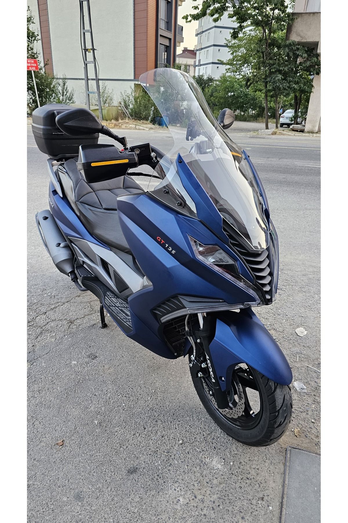 Arora GT 125 250 Siperlik Ön Cam 2023-2025 Model 83cm Şeffaf Renkli 4mm UZUN CAM