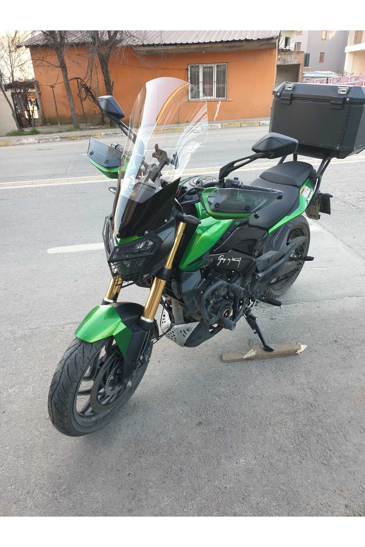 Bajaj Dominar 400 Siperlik Ön Cam 2017-2025 Model 58cm Şeffaf Renkli 4mm ORTA BOYLU CAM
