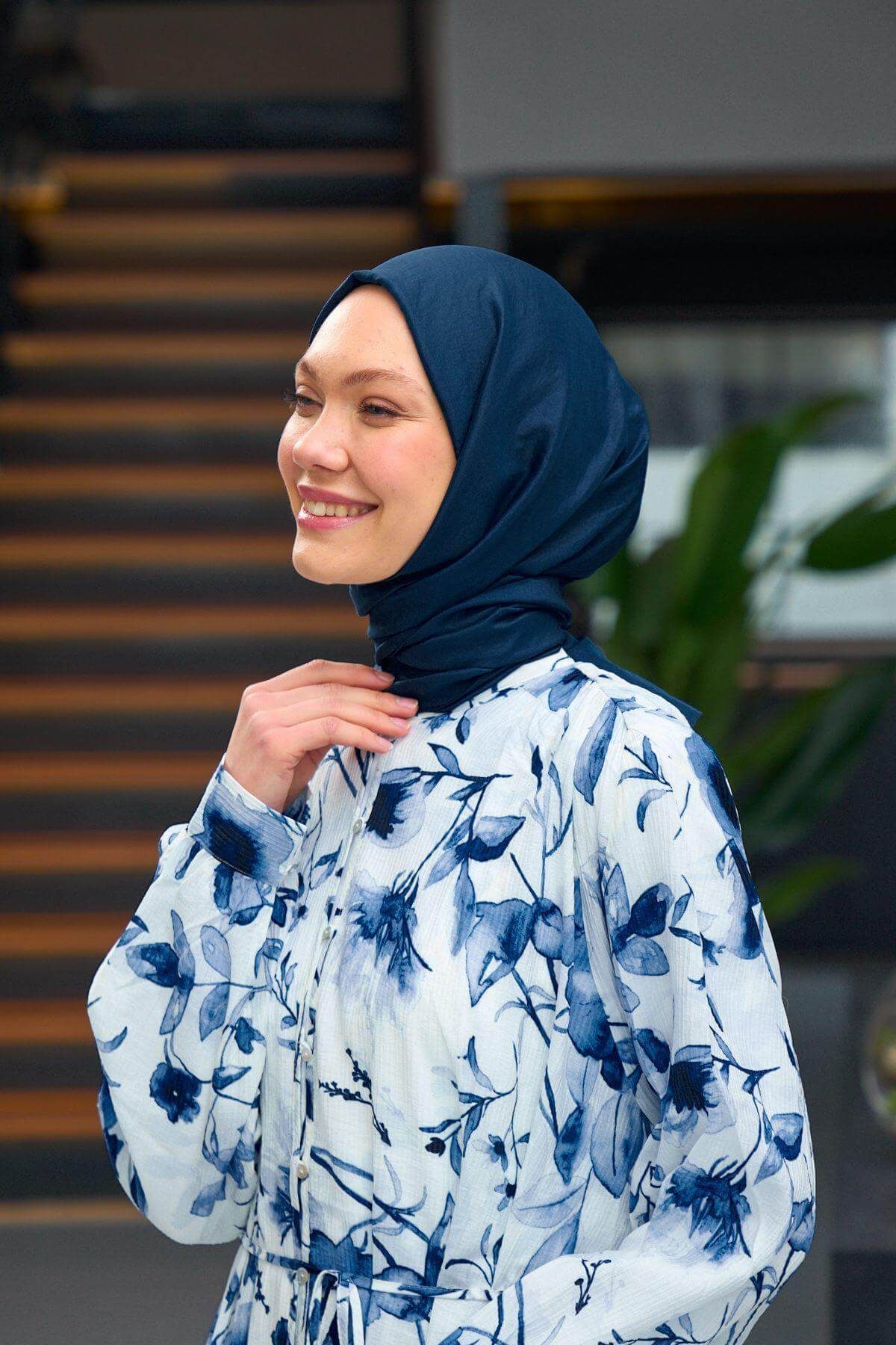 İpekhan-Plain Pattern Voile Shawl Night Blue Voile Silk Shawl - 9800-02 3