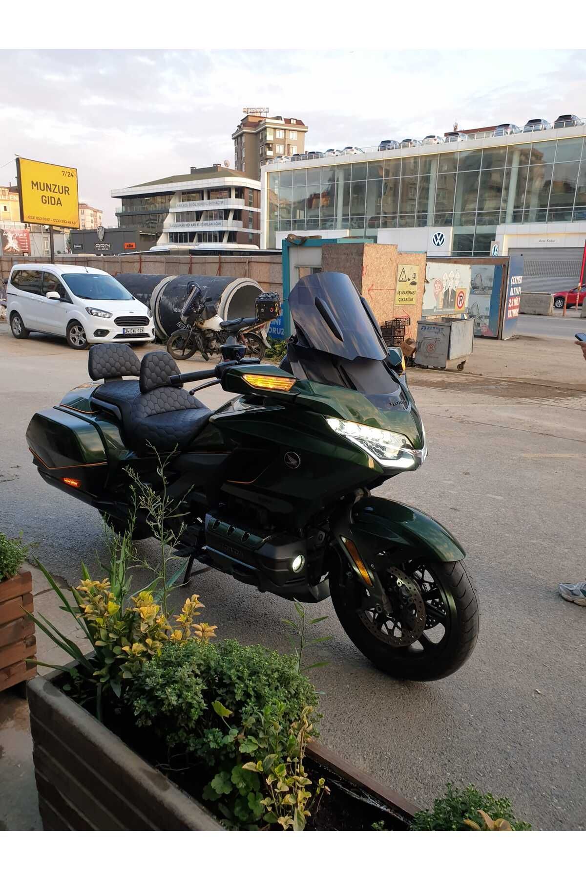 Honda Goldwing Bagger Siperlik Ön Cam 2018 2023 Model 65cm Siyah Renkli 4mm UZUN BOYLU CAM