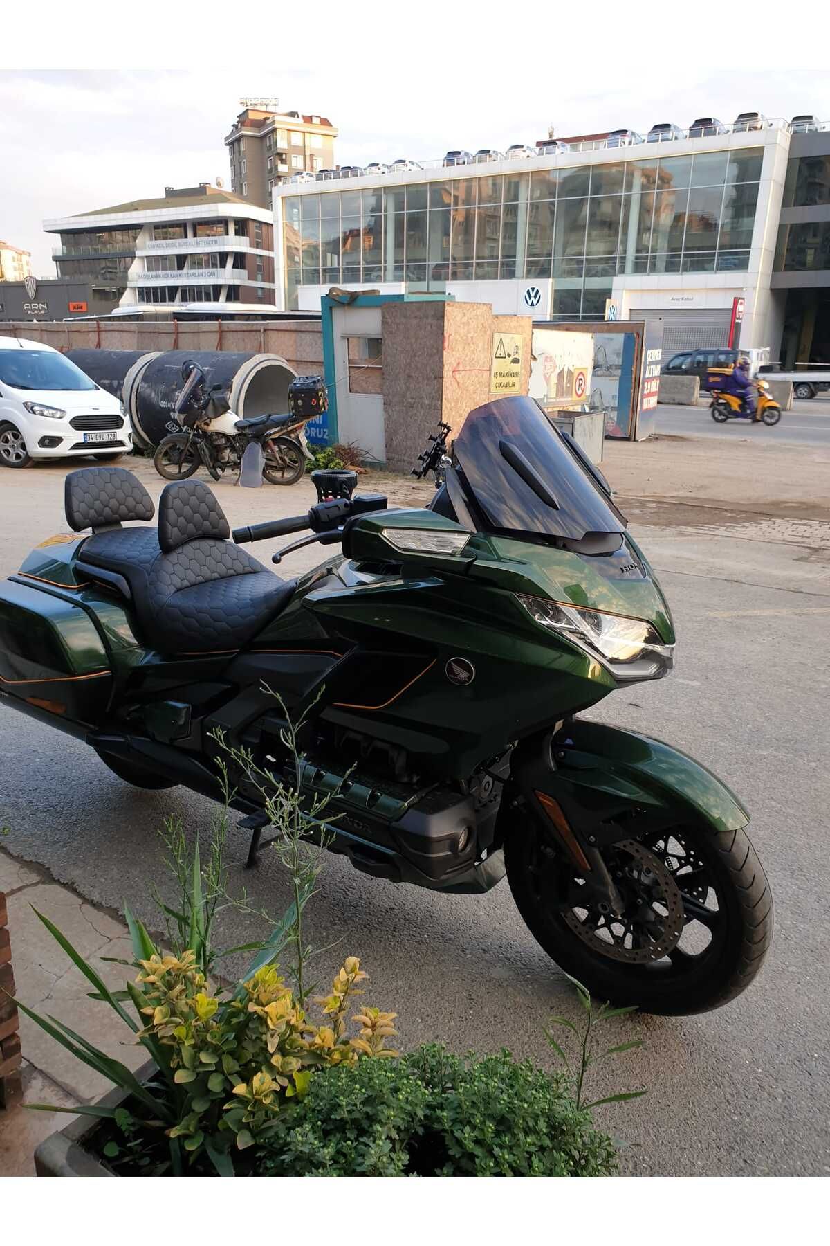Honda Goldwing Bagger Siperlik Ön Cam 2018 2023 Model 65cm Siyah Renkli 4mm UZUN BOYLU CAM