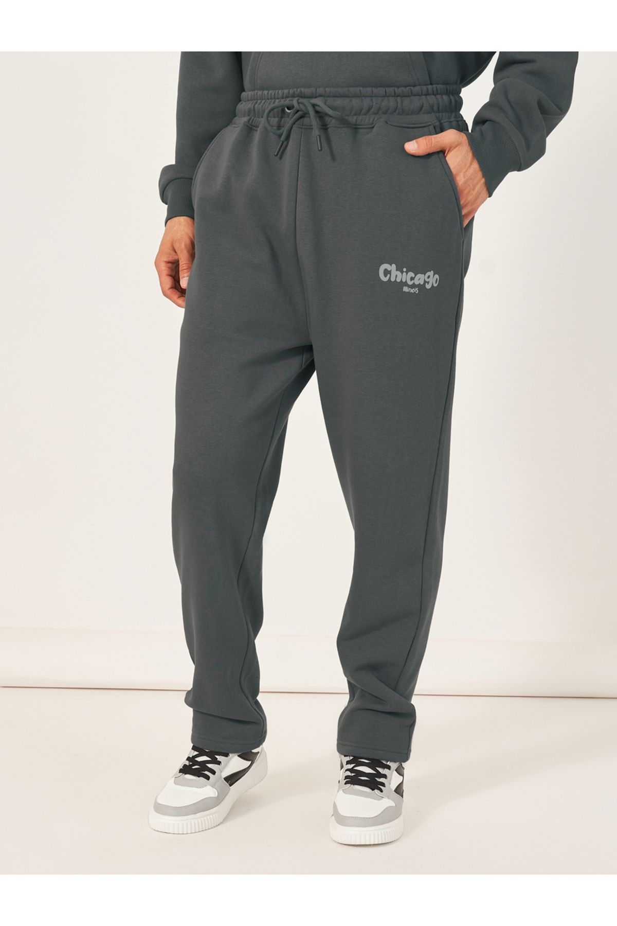 Styli-Chicago Print Oversized Hoodie & Open Hem Joggers Co-Ords 5