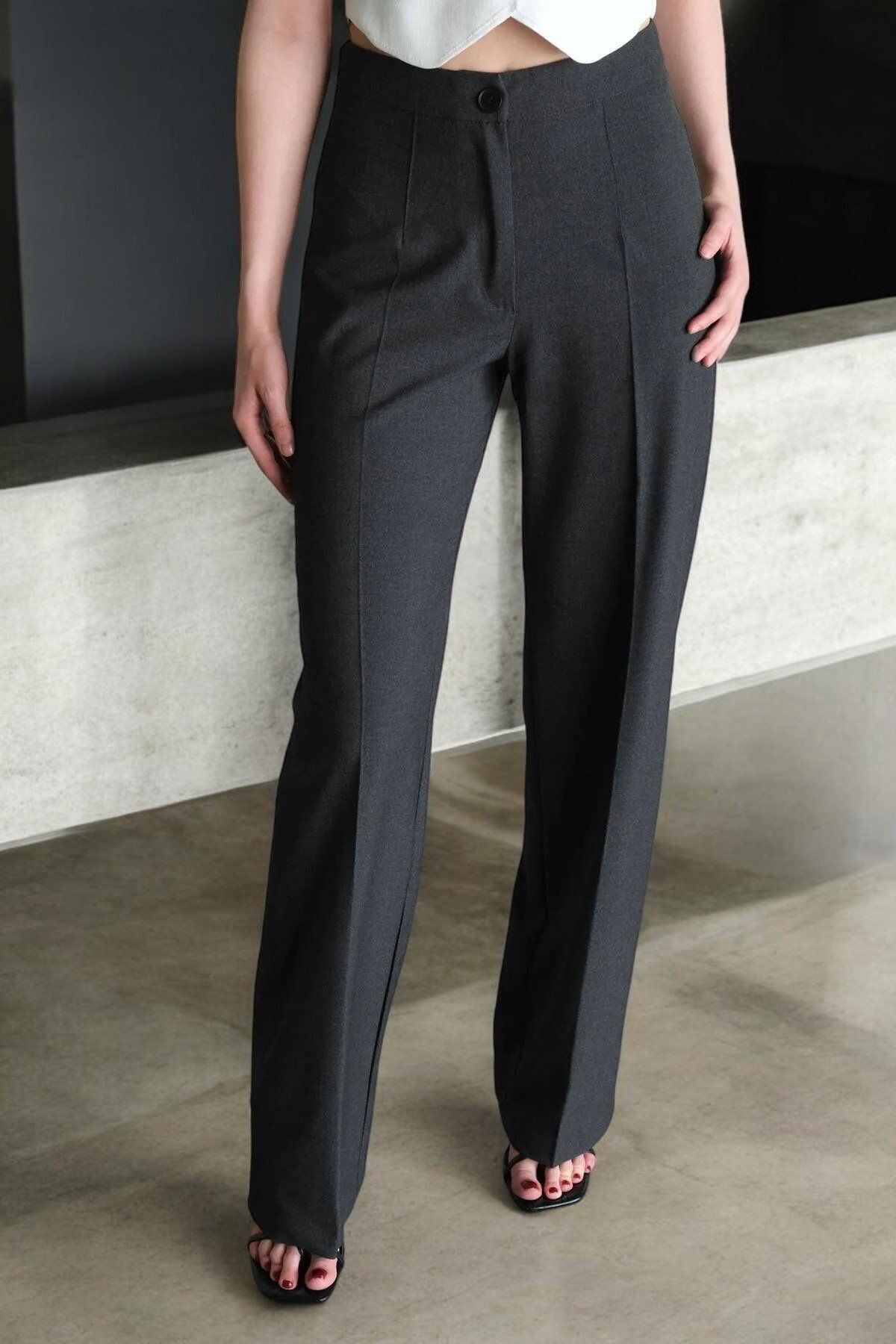 HAKKE-Belt Below Pleated Wide Leg Pant 1