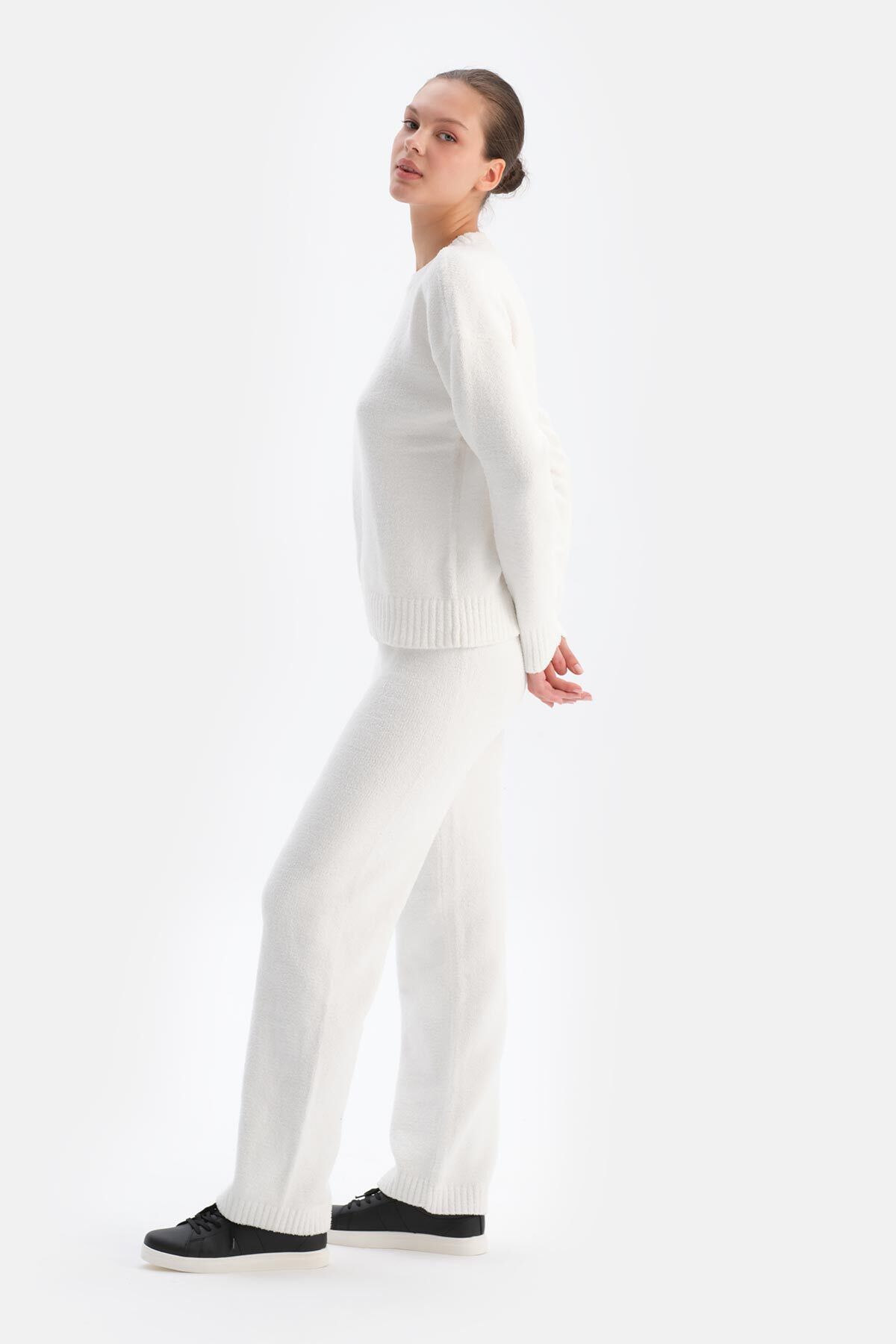 Dagi-White Fleece Trousers 3