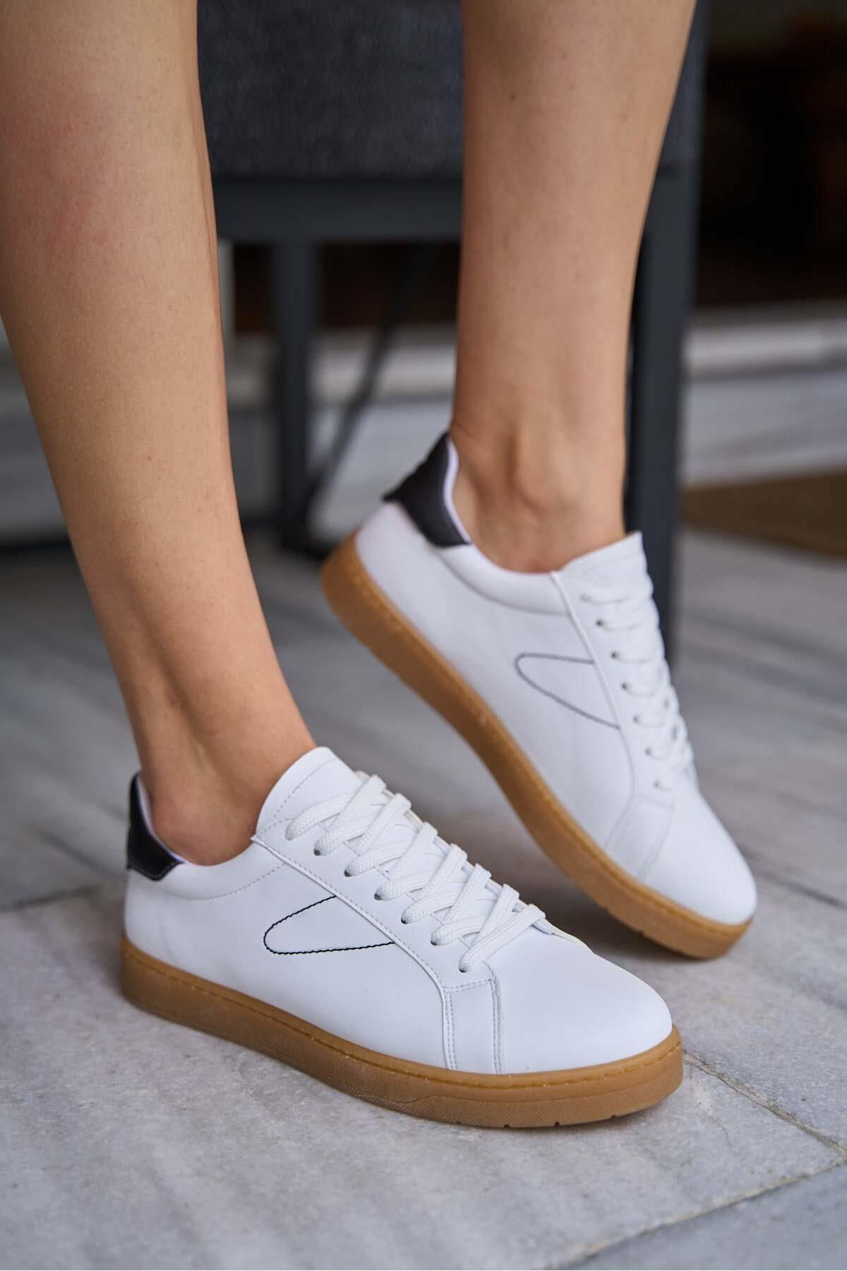 Madamra-Biało-czarne damskie buty sportowe z podeszwą retro 2