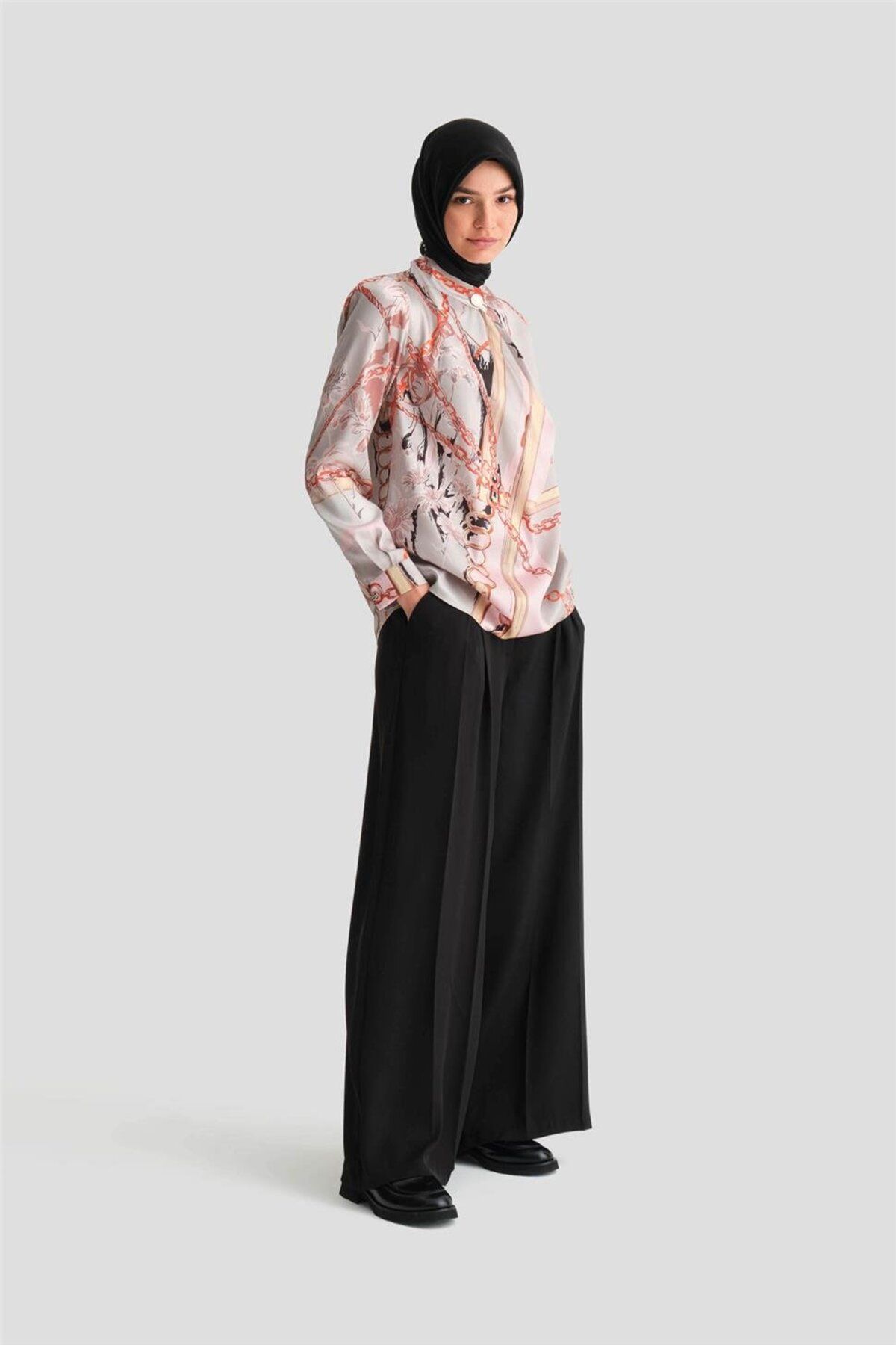بلوز طرح دار یقه روان 24k3617 Mink Armine