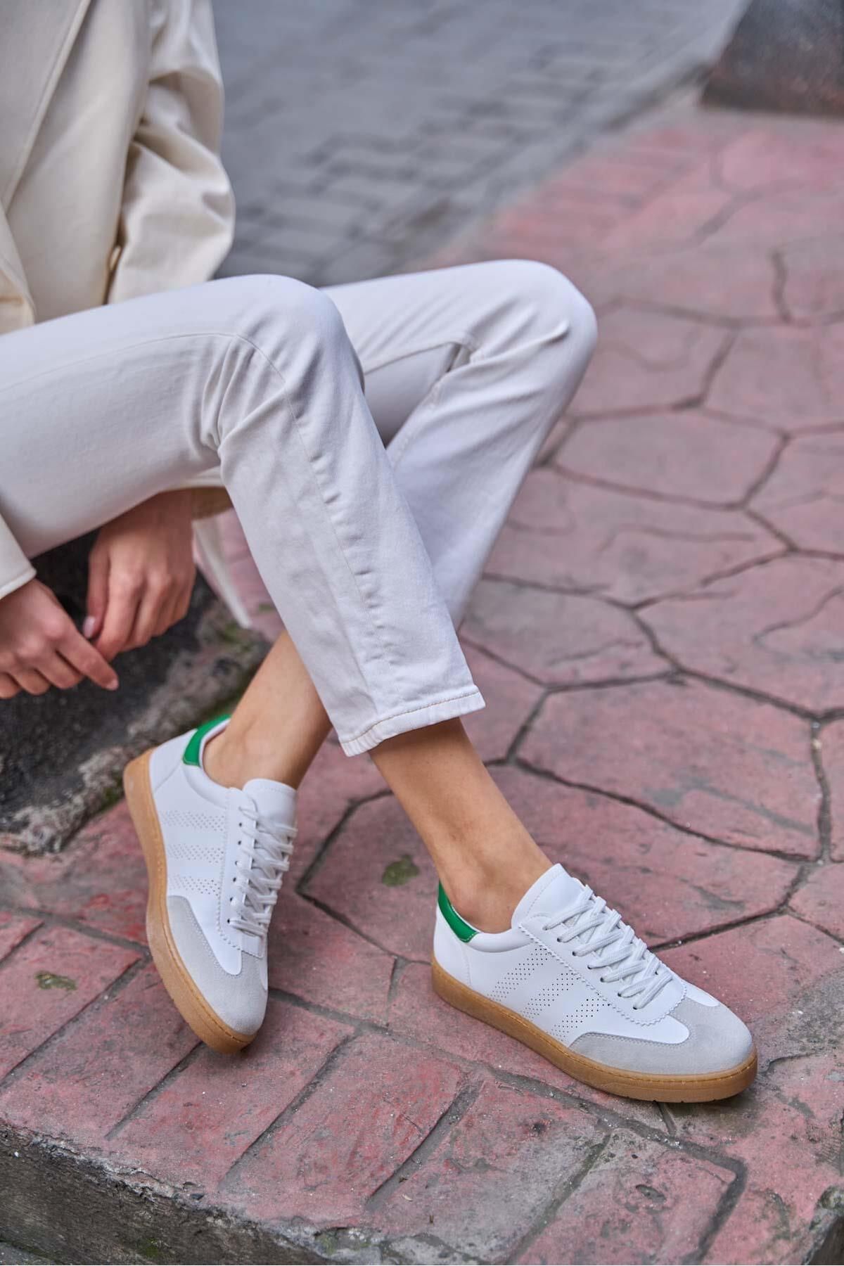 Madamra-Weiß-grüne Sportschuhe mit Logo für Damen 1