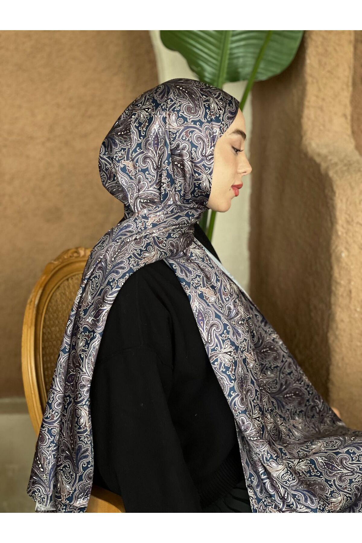 Modakaşmir-Silky Shawl with Persian Pattern 2