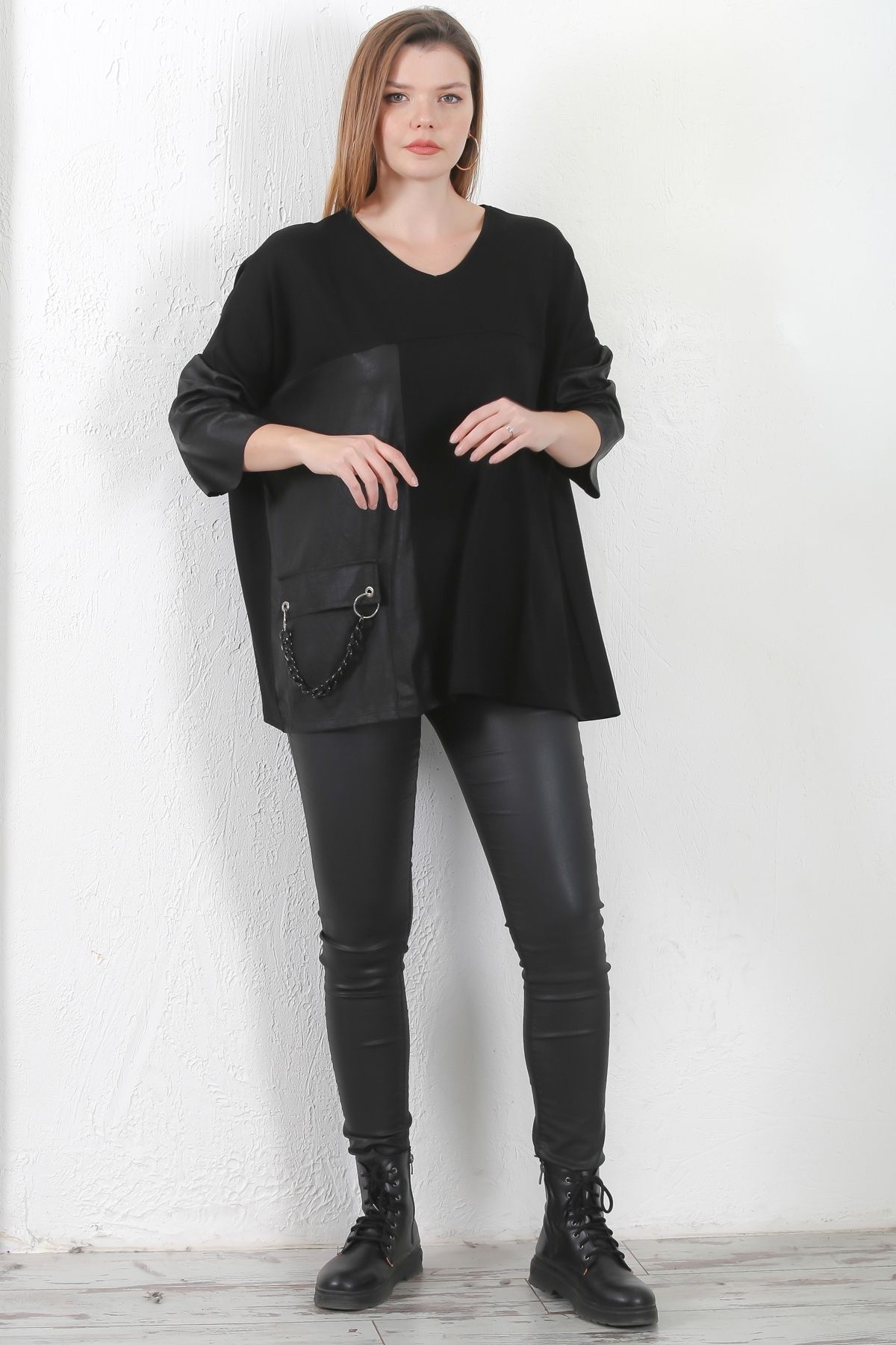 Chiccy-Black V-Neck Long Sleeve Pocket Leather Garnished Chain Casual Oversize Knitted Blouse 6