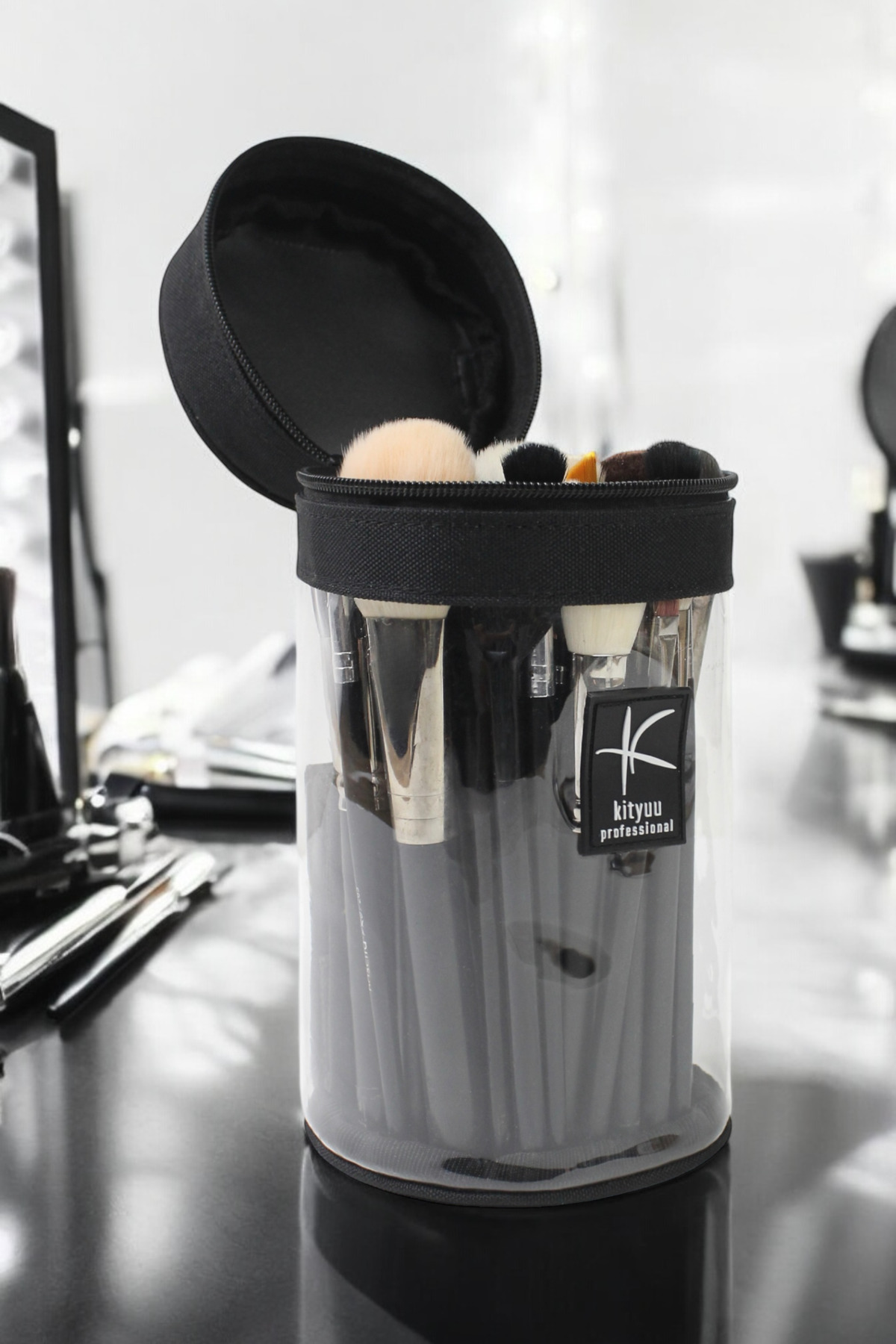 Silindir Çok Amaçlı Makyaj Fırça Düzenleyici ve Seyahat Kozmetik Çantası — مشکی makeupbagSLD — تصویر 4 از 8
