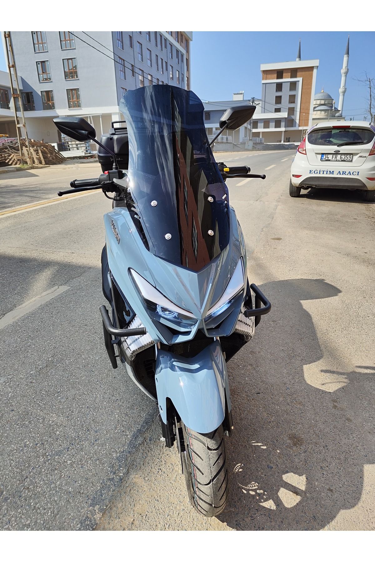 Küba Chia 125 Siperlik Ön Cam 2023-2025 Model 55cm Siyah Renkli 4mm KISA SPOR CAM