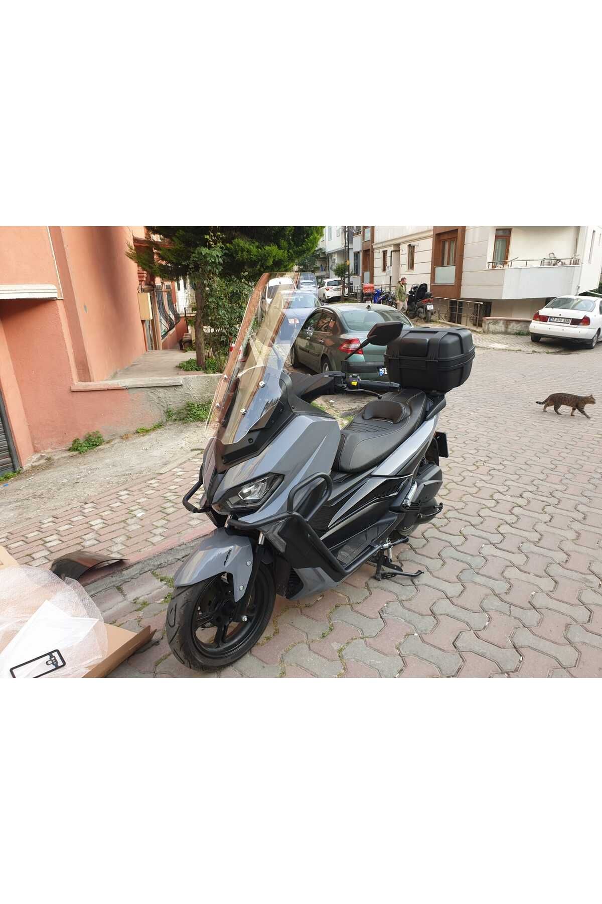 Küba Novax 200 Siperlik Ön Cam 2023-2025 Model 57cm Şeffaf Renkli 4mm