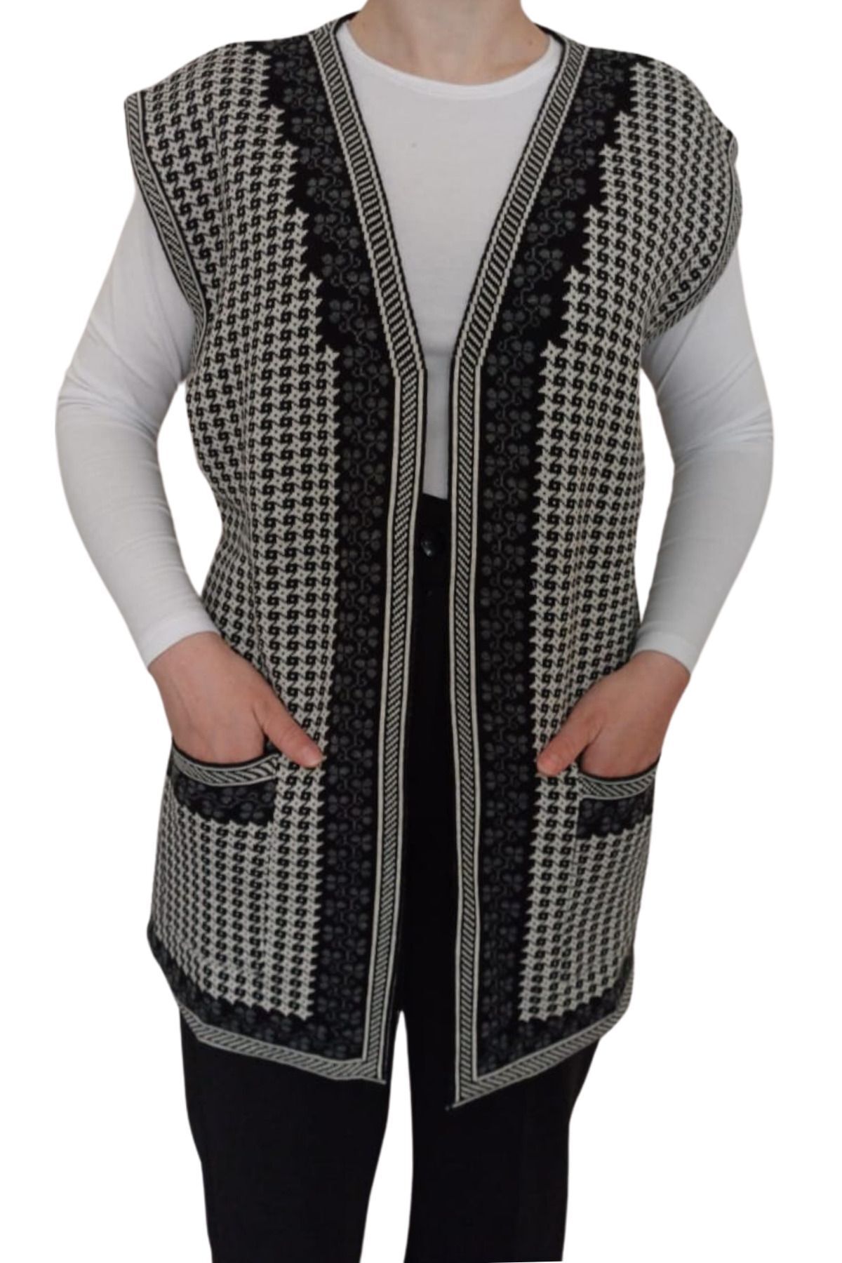 ABVEV-Clover Patterned Black and White Mother's Vest with Pockets: Modern Fashion Choice Featuring Elegance and Elegance" 2