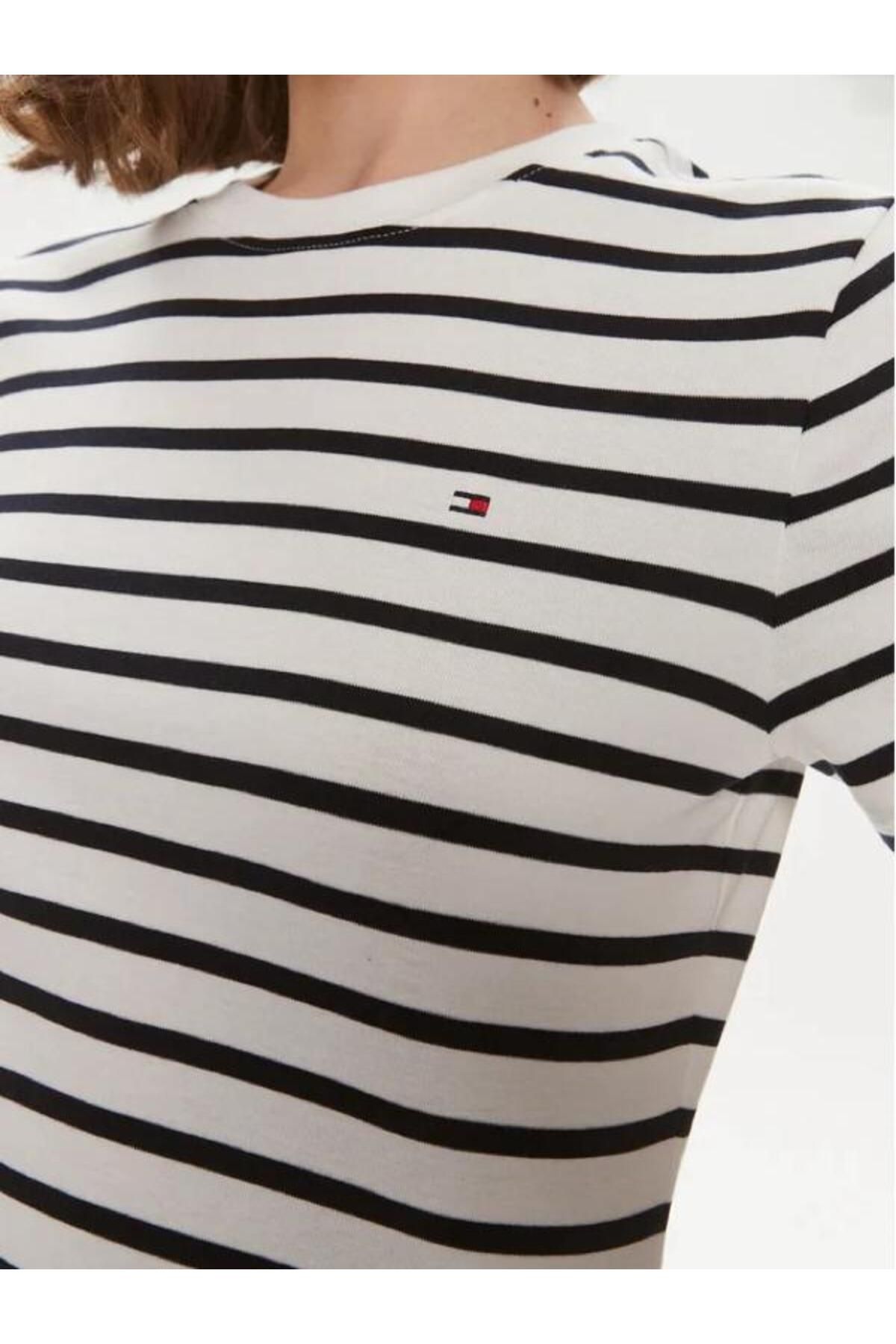 Tommy Hilfiger-تي شيرت نسائي أنيق جديد من ORGANIC COTTON 4