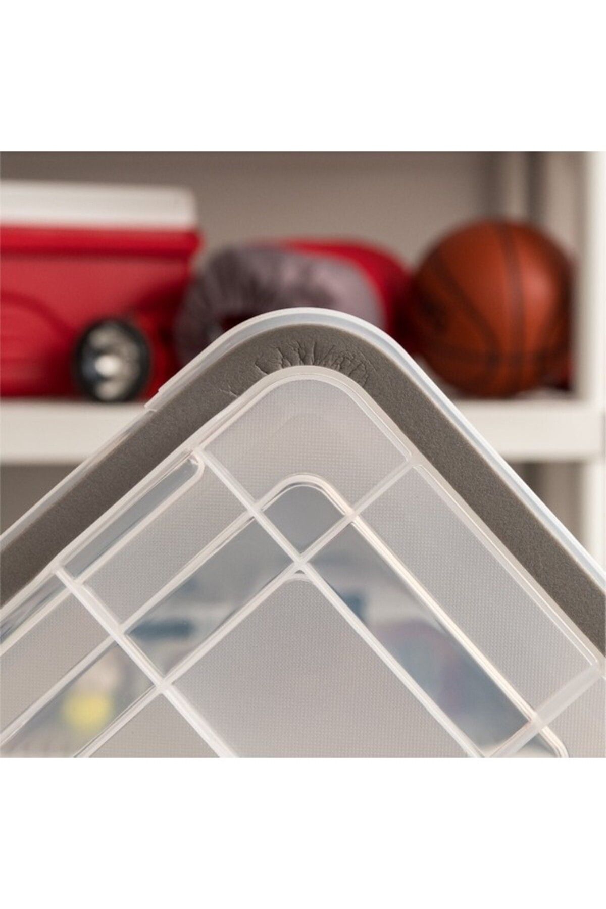 IRIS-WeatherPro Rectangular Storage Container 6.5 Quart 4