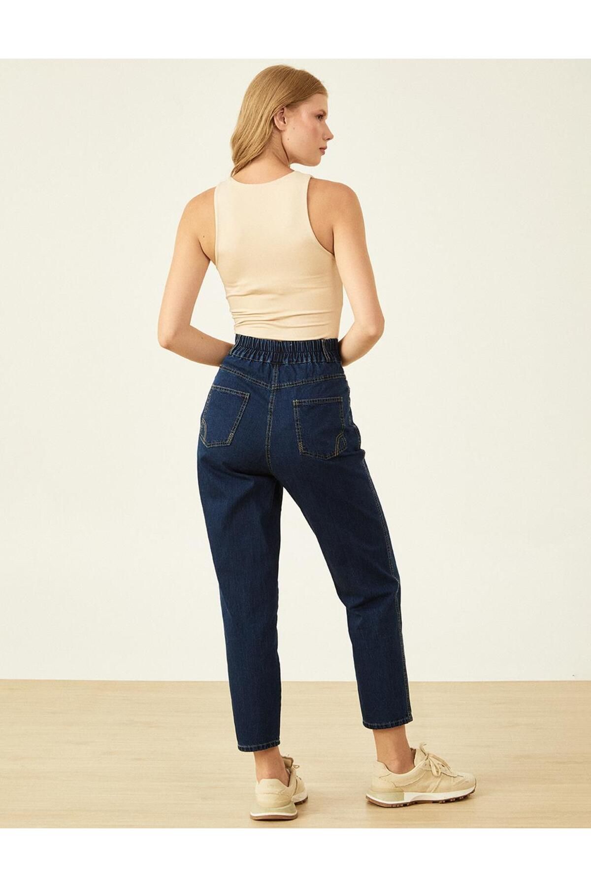 Kayra-Navy Blue Carrot Cut Zippered Denim Trousers 3