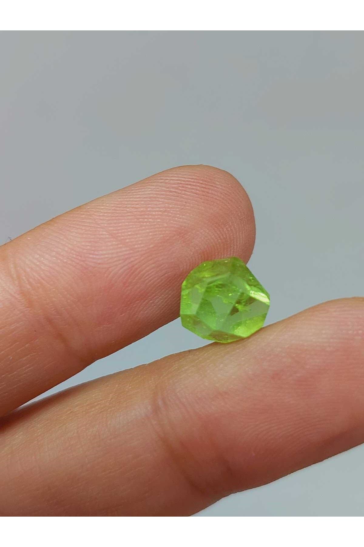 Yasamtohumu-Natural Cut Peridot Stone - Authentic 4 Carat (55634) 2