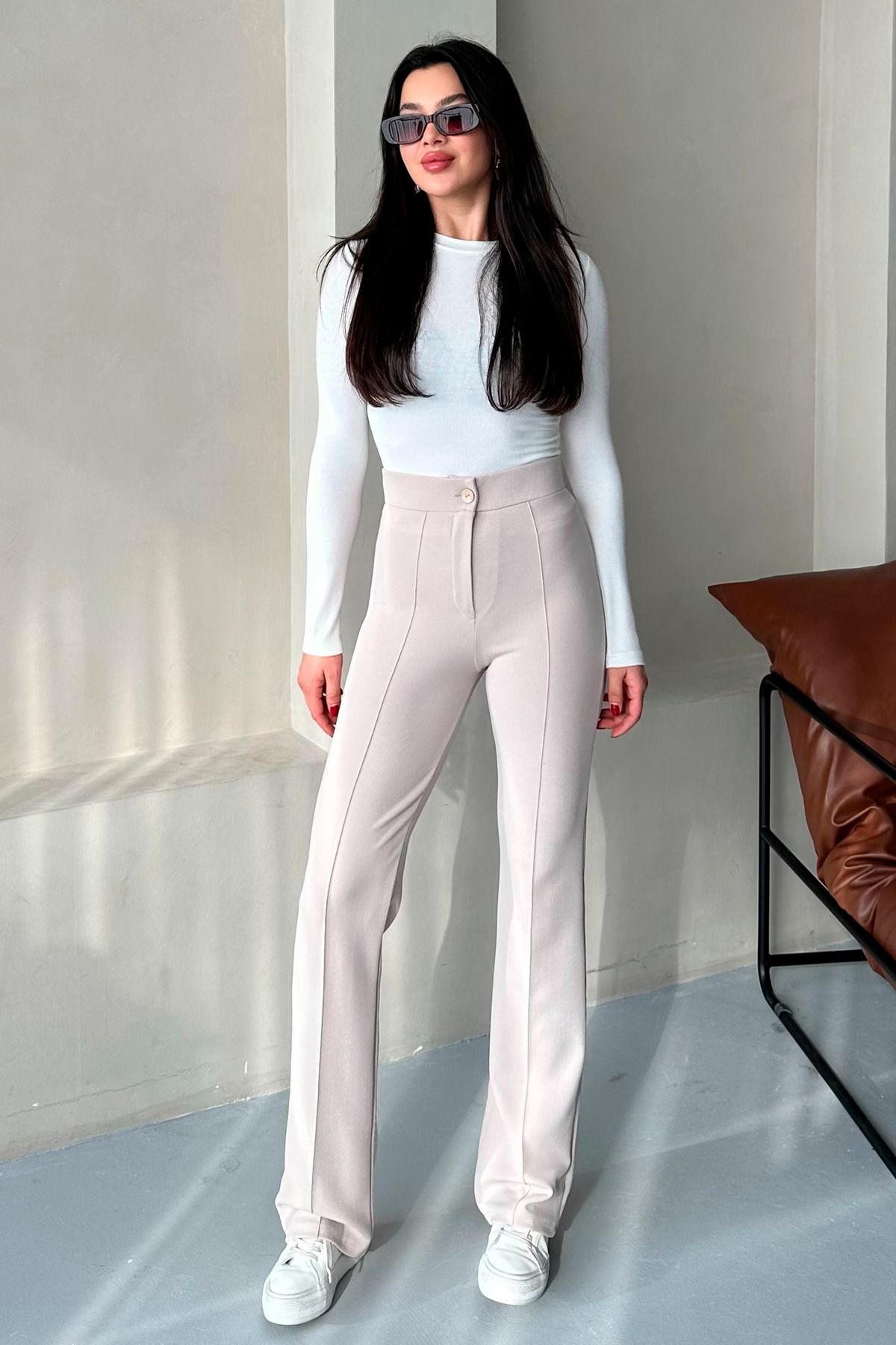 MODAGEN-Beigefarbene Palazzo-Hose aus Lycra mit hoher Taille für Damen 6
