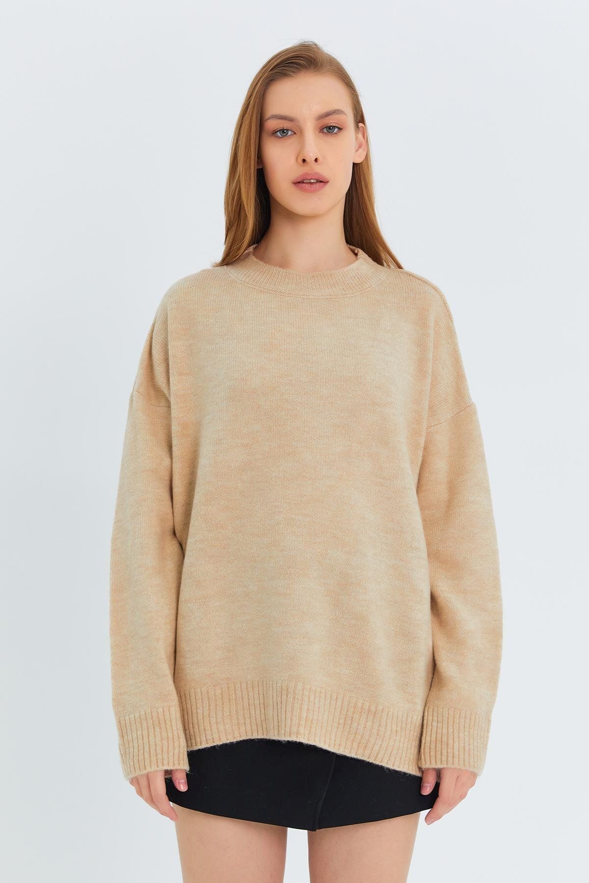 Mixray-6913 Model Beige Women's Knitwear Sweater - Loose and Soft Texture 1