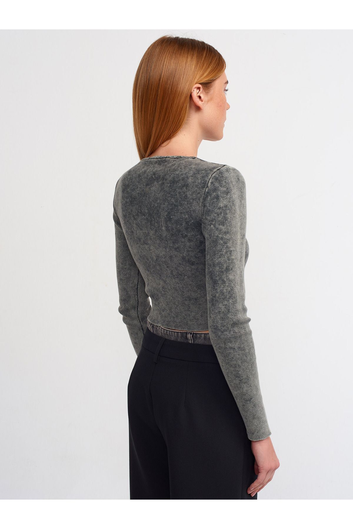 Dilvin-10510 Model - Anthracite Crew Neck Crop Sweater with Pale Effect 4