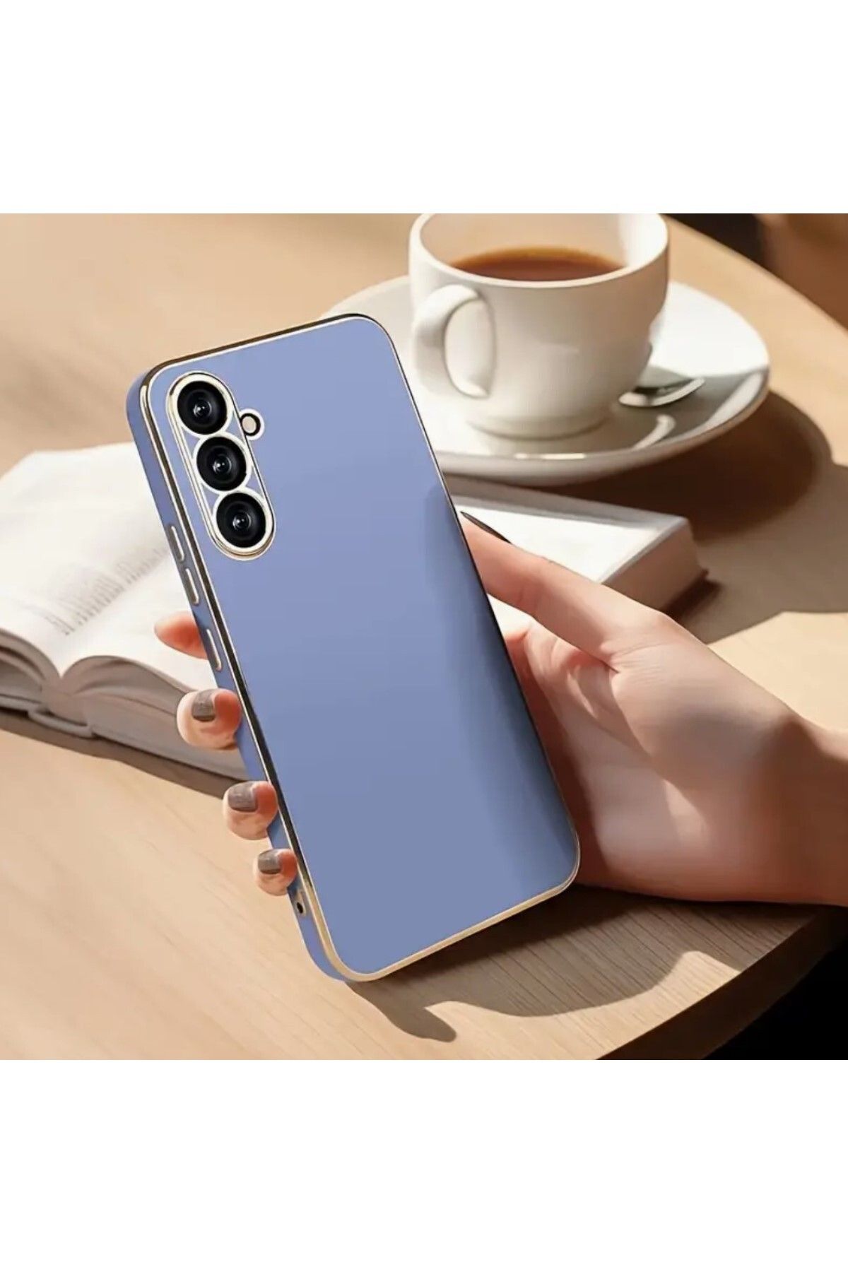AKSEFİZZ Samsung Galaxy S25 Uyumlu Parlak Soft Yüzeyli Kamera Korumalı Altın Kenarlı Kılıf