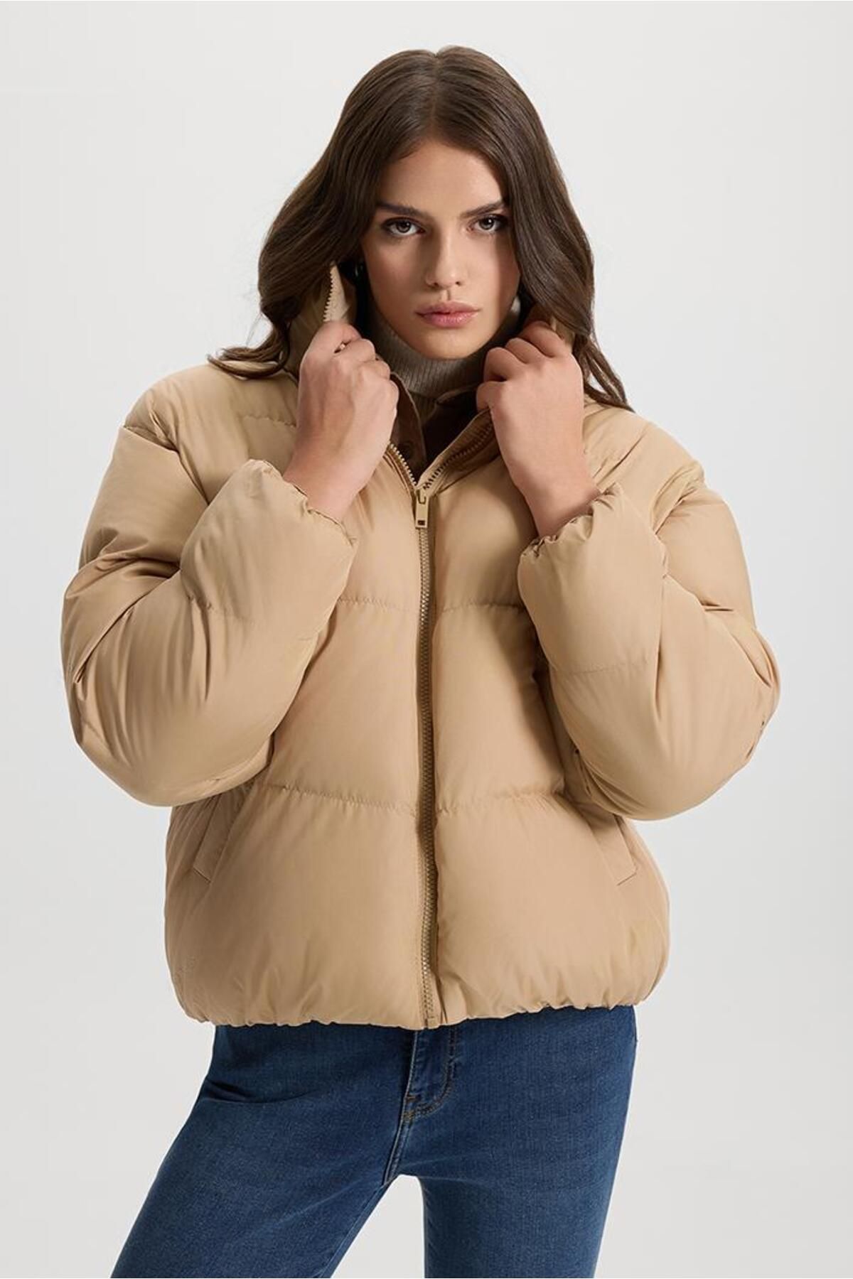 VENA-Lucia Beige Inflatable Coat 3