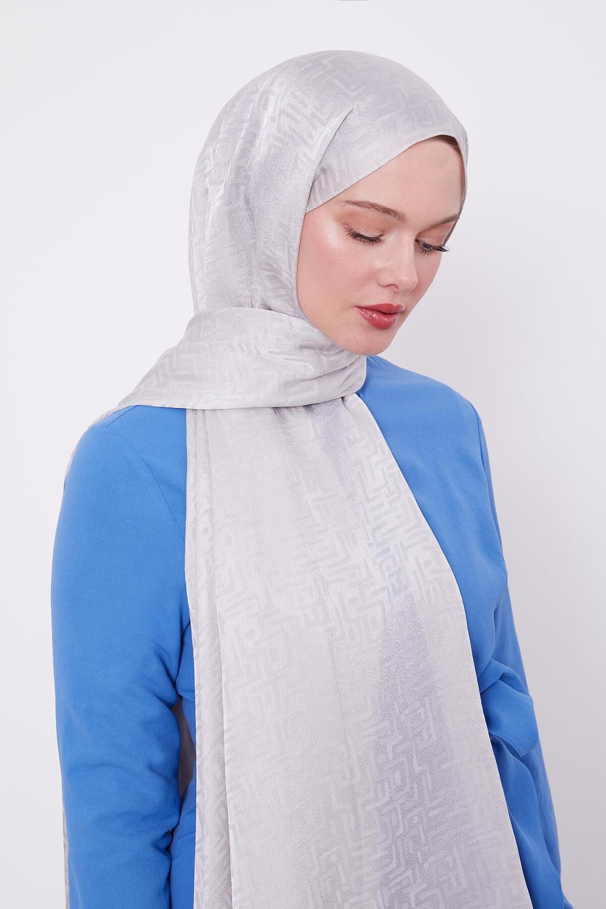 Levidor-Gray Labyrinth Pattern Jacquard Janjan Shawl 2