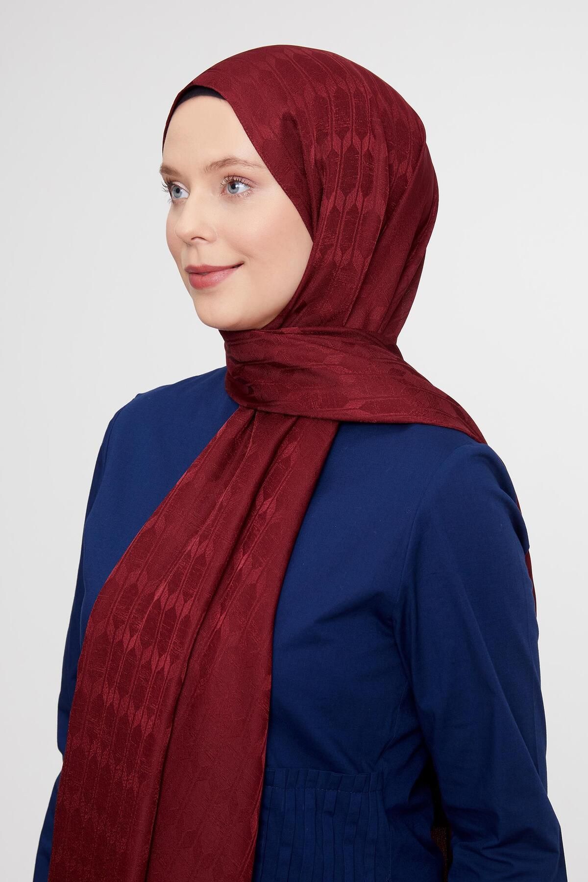 Levidor-Burgundy Geometric Pattern Jacquard Janjan Shawl 1