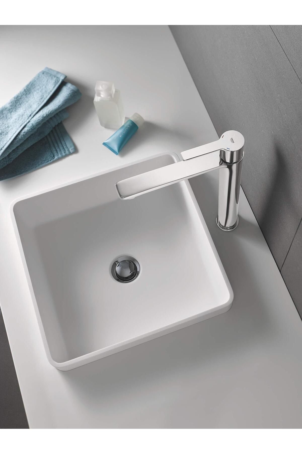 Grohe-Lineare New Single Control Sink Faucet -23405001 2