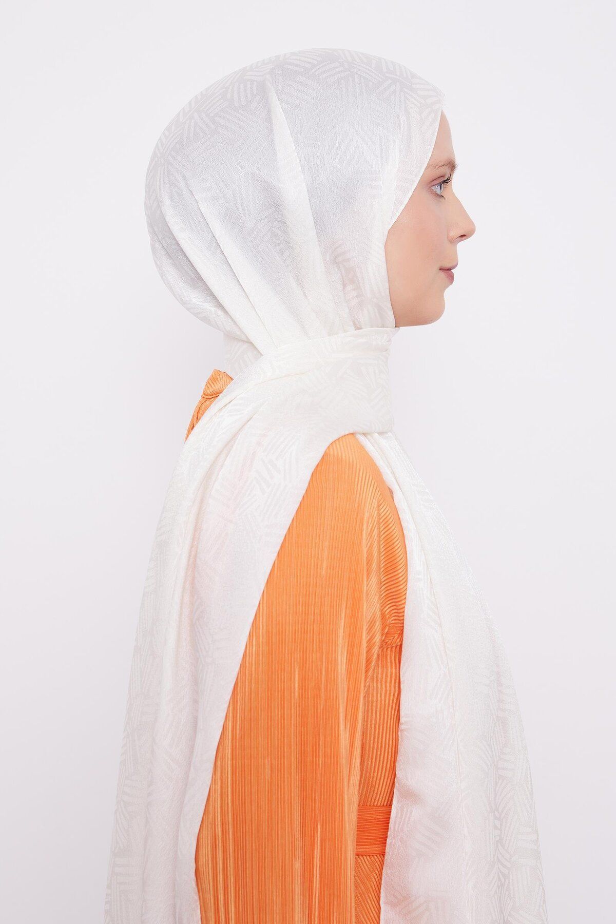 Levidor-Shawl - White 3