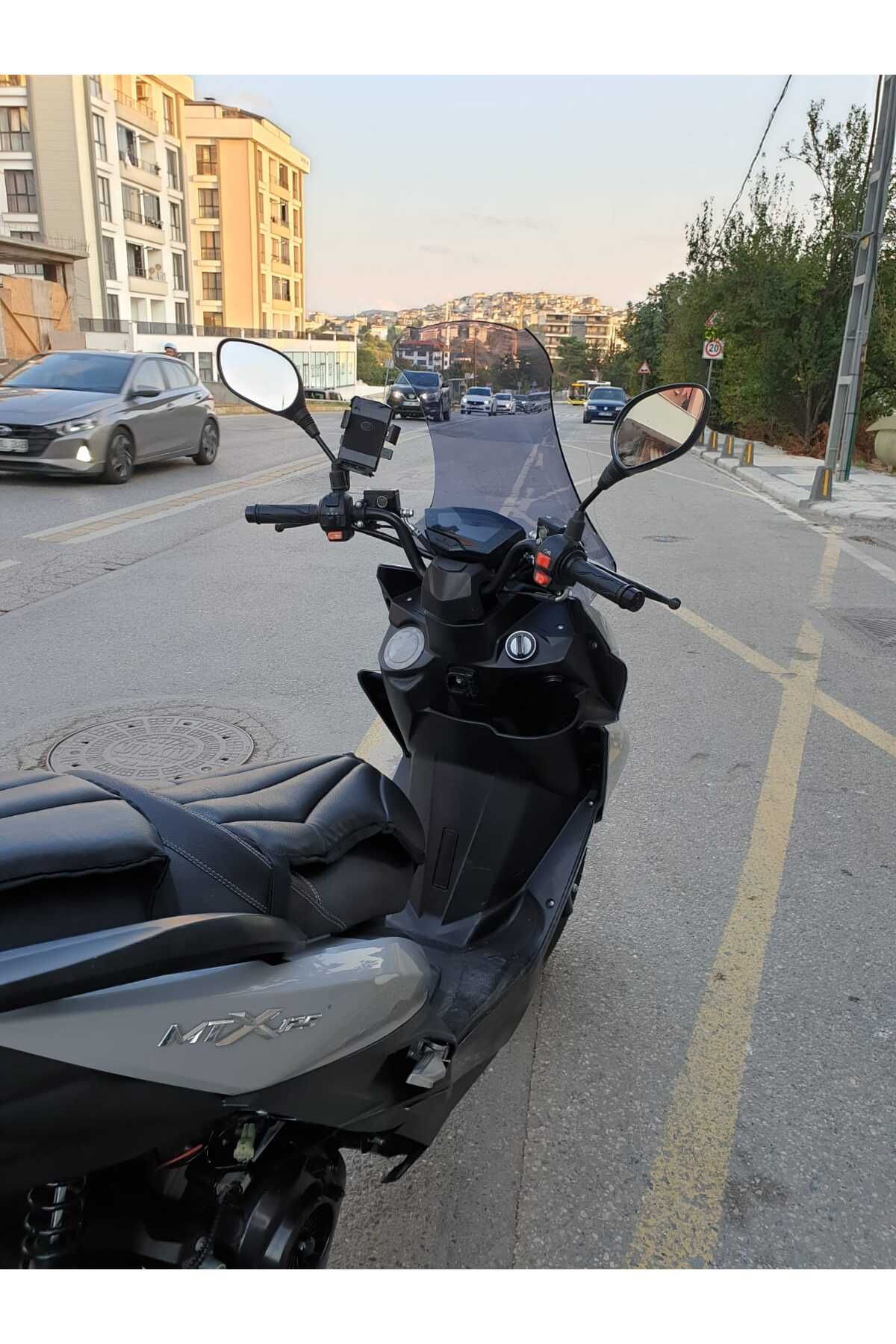 Motolüx Mtx 125 Siperlik Ön Cam 2022-2025 Model 65cm Füme Renkli 4mm ORTA BOYLU CAM