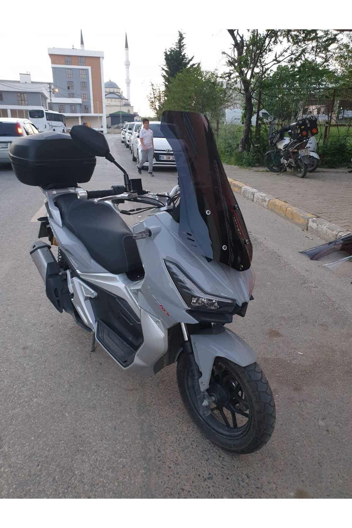 Motolüx Wow 150  Siperlik Ön Cam 2023-2025 Model 65cm Siyah Renkli 4mm ORTA BOYLU CAM