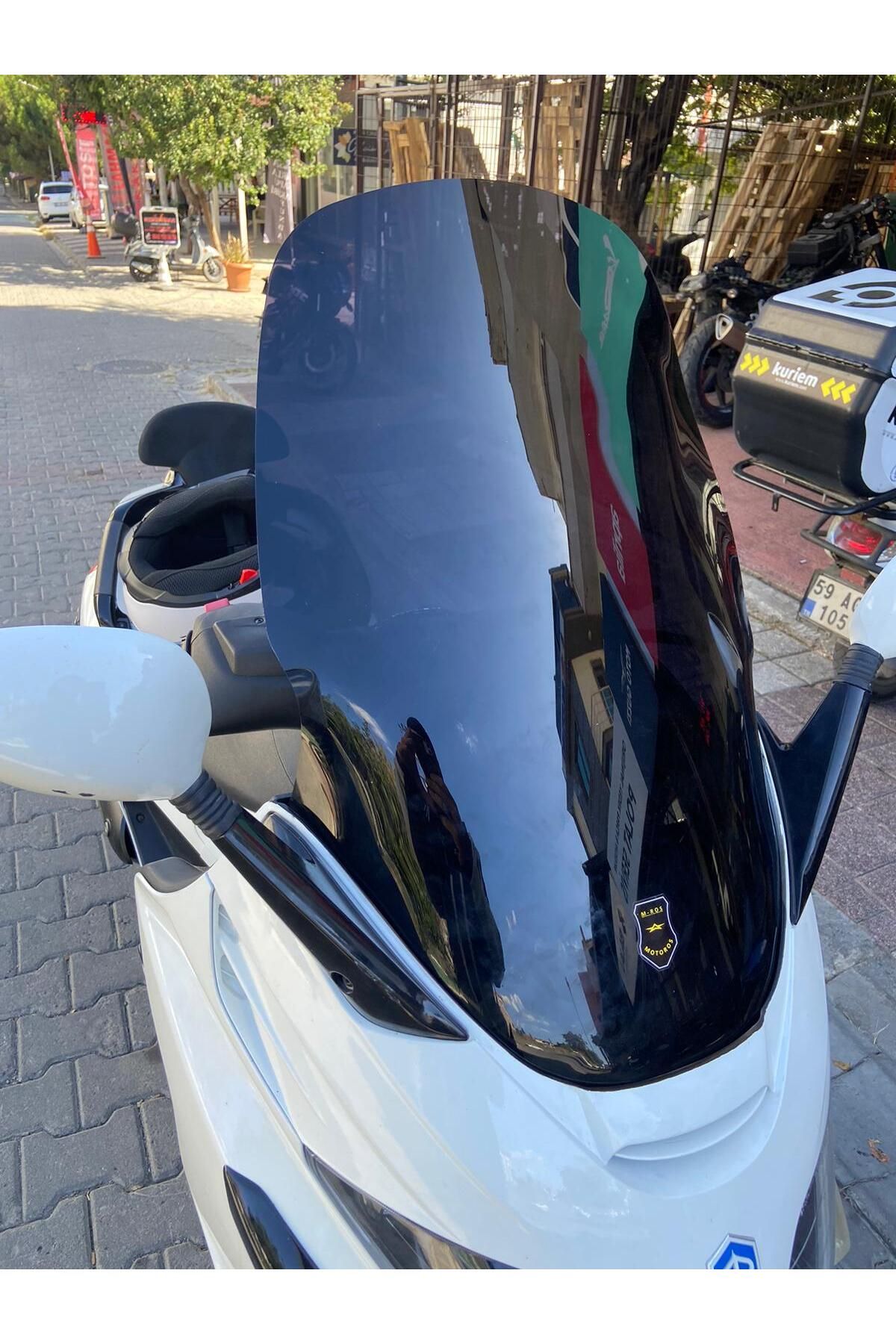 Piaggio X Evo 250-400 Siperlik Ön Cam 2009 2016 Model 70cm Siyah Renkli 4mm
