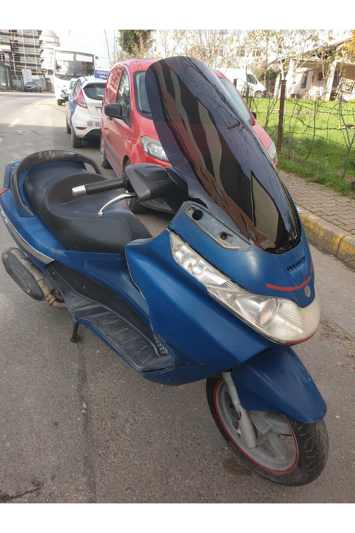 Piaggio X8 200 Siperlik Ön Cam 2004 2006 Model 70cm Siyah Renkli 4mm