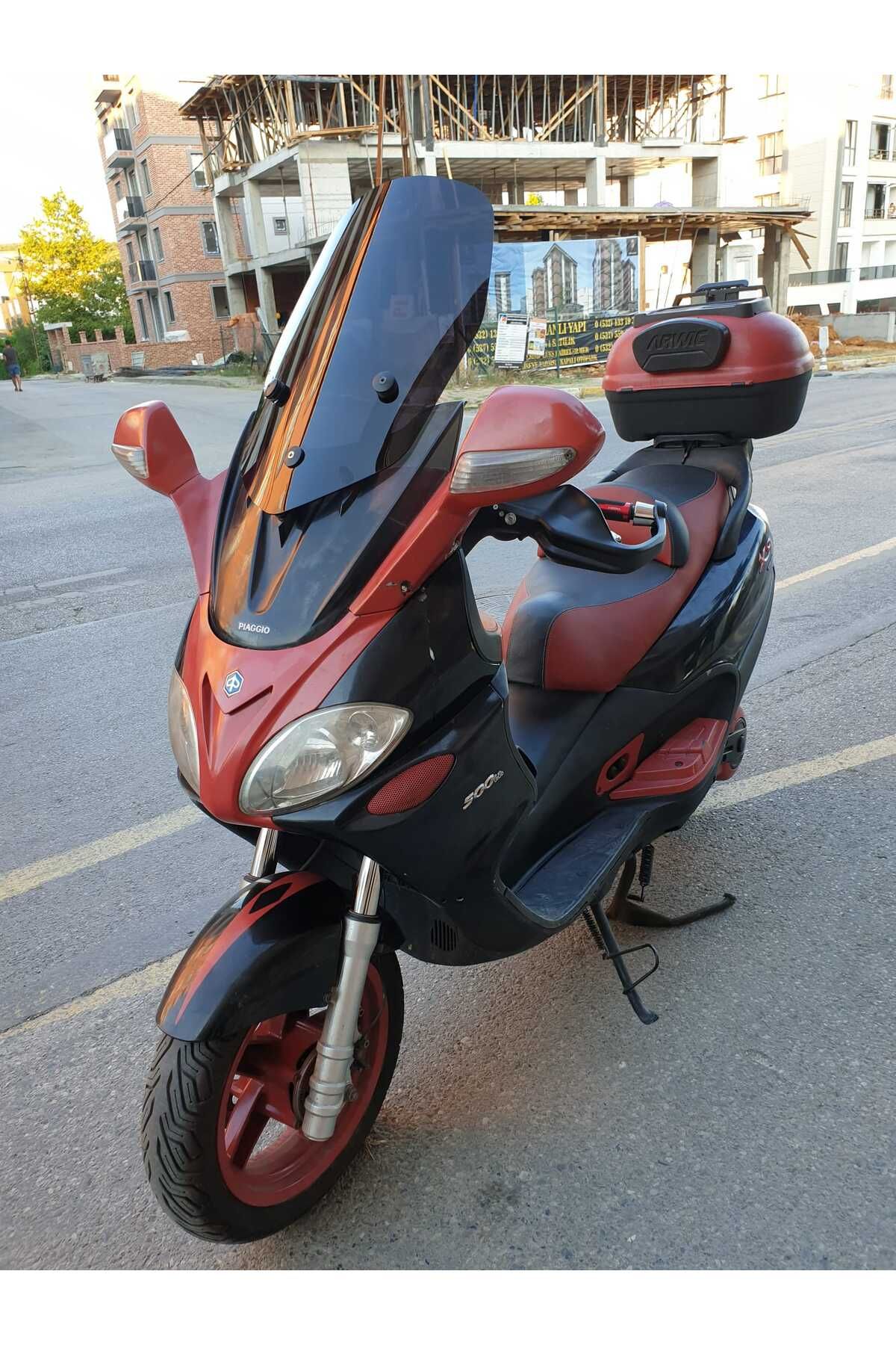 Piaggio X9 250 -500  Siperlik Ön Cam 2005 2007 Model 59cm Siyah Renkli 4mm