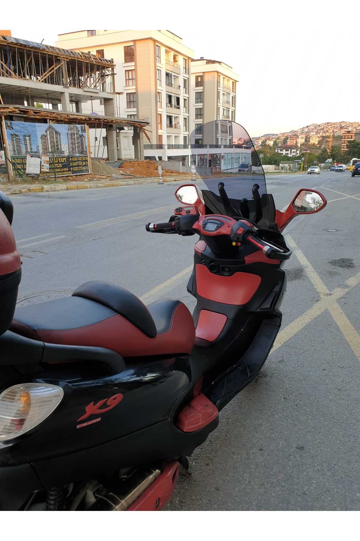Piaggio X9 250 -500 Siperlik Ön Cam 2004 2006 Model 49cm Füme Renkli 4mm ORTA BOYLU CAM