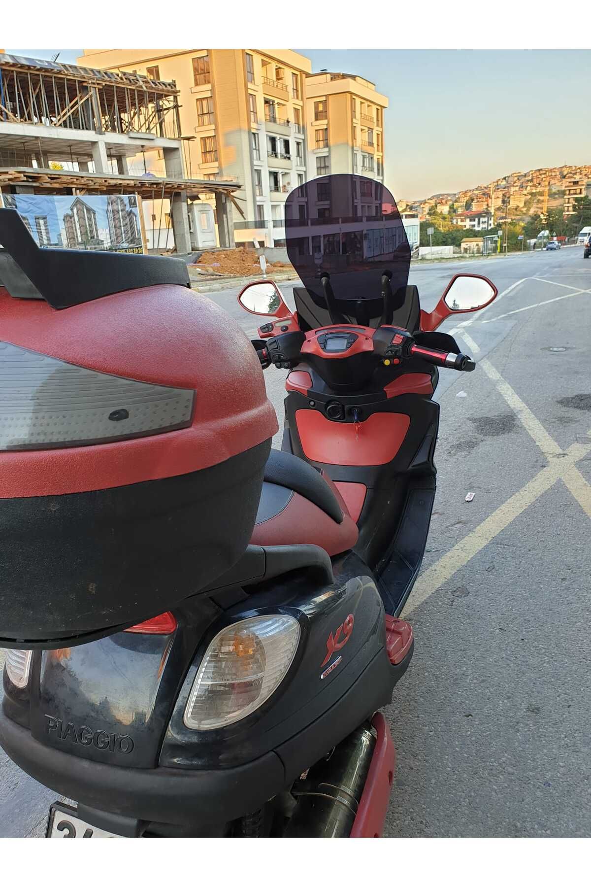 Piaggio X9 250 -500  Siperlik Ön Cam 2005 2007 Model 59cm Siyah Renkli 4mm