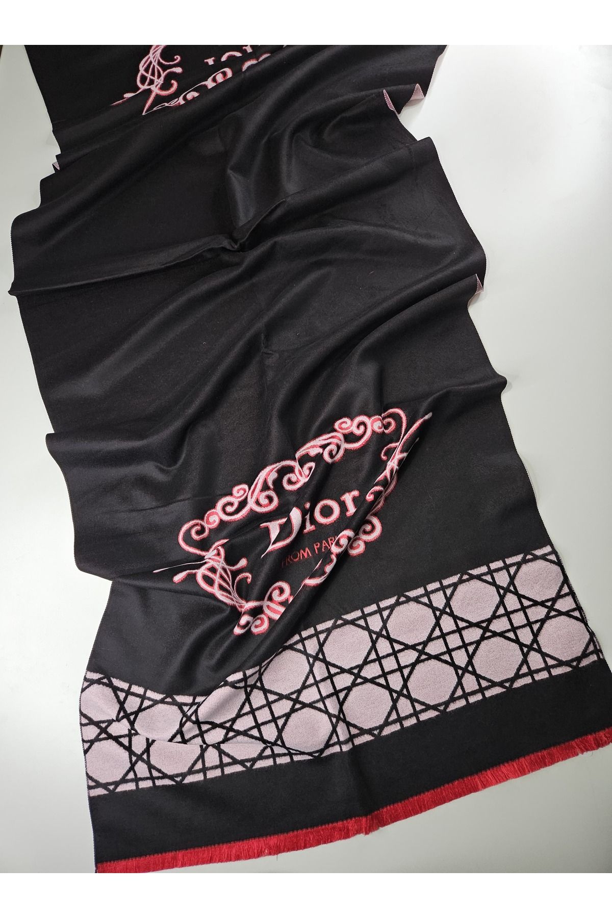 İthal-Scarf - Black - Graphic 4