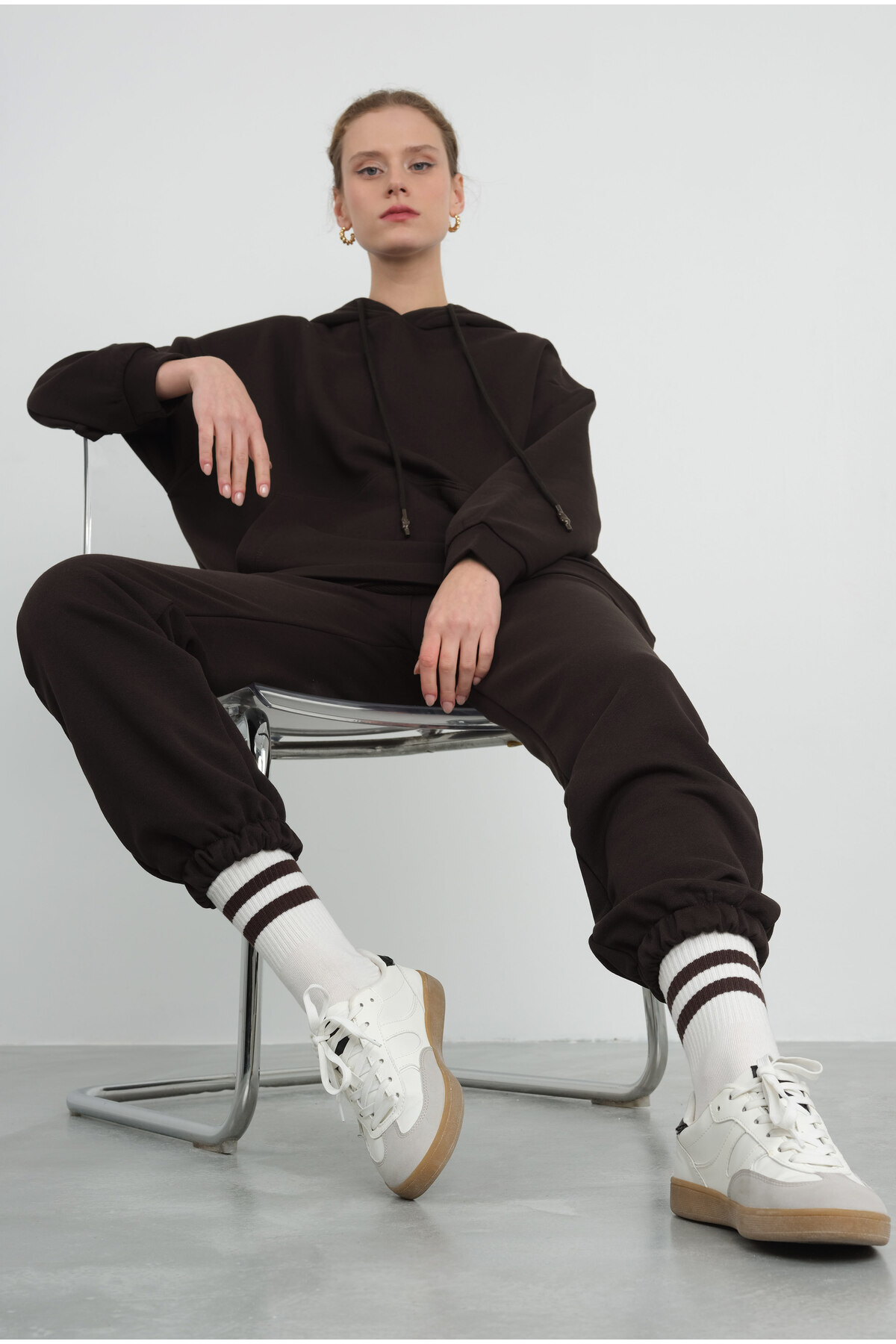 HEQA-Dark Brown Sweatpants with Elastic Legs 1