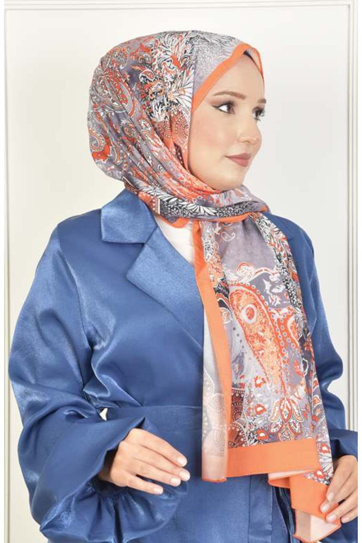 BURDEN IPEK-Orange Water Lily Dafne Patterned Shawl 3