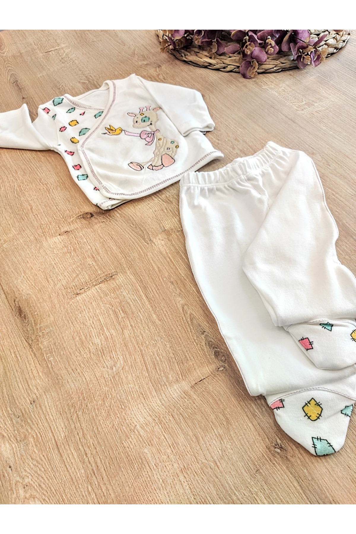 Tomuycuk-10-Piece Hospital Exit 100% Cotton Special Design Giraffe Baby Girl Newborn Ecru Seasonal Gift 3