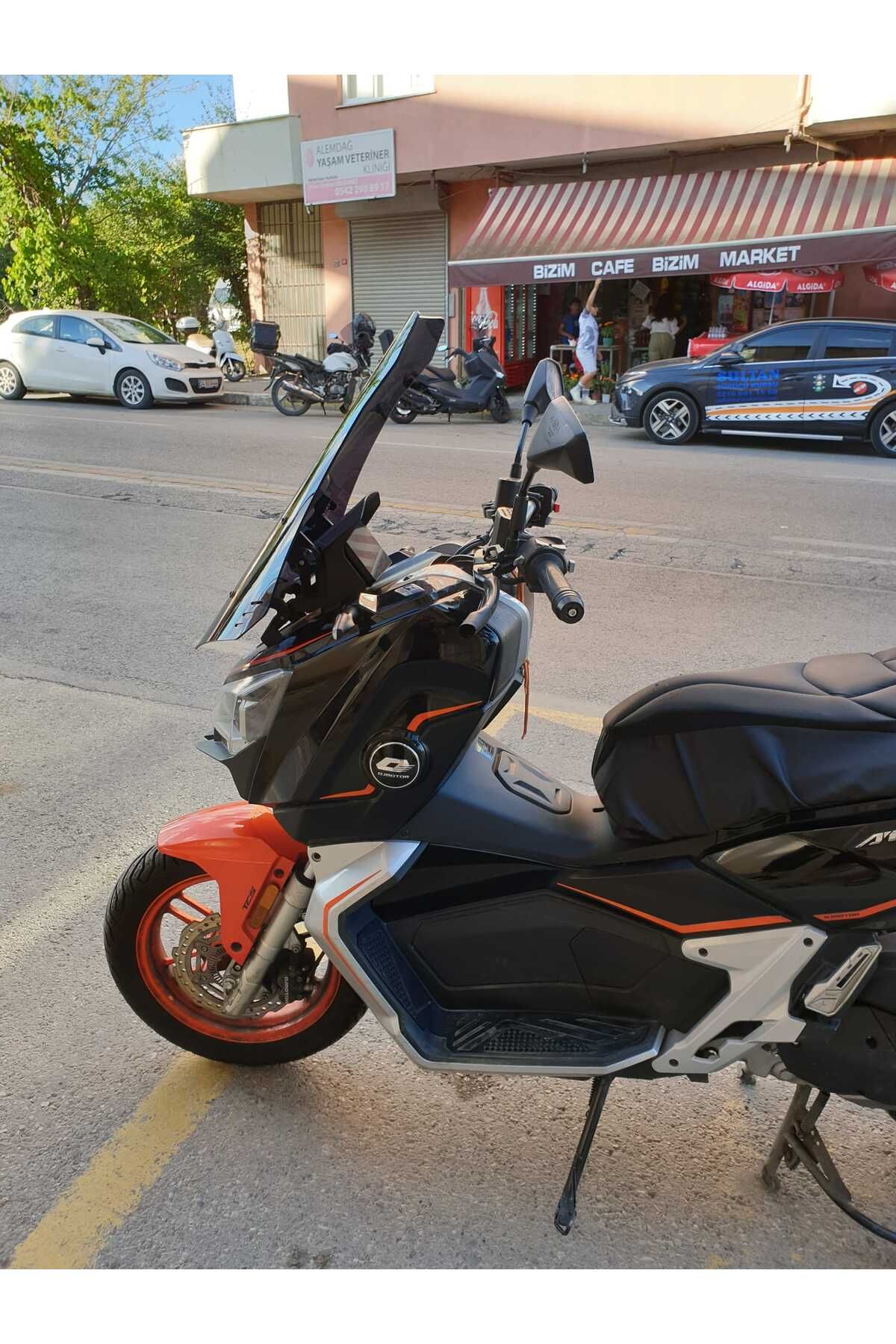QJ ATR 125 Siperlik Ön Cam 2023-2025 Model 75cm Siyah Renkli 4mm UZUN CAM