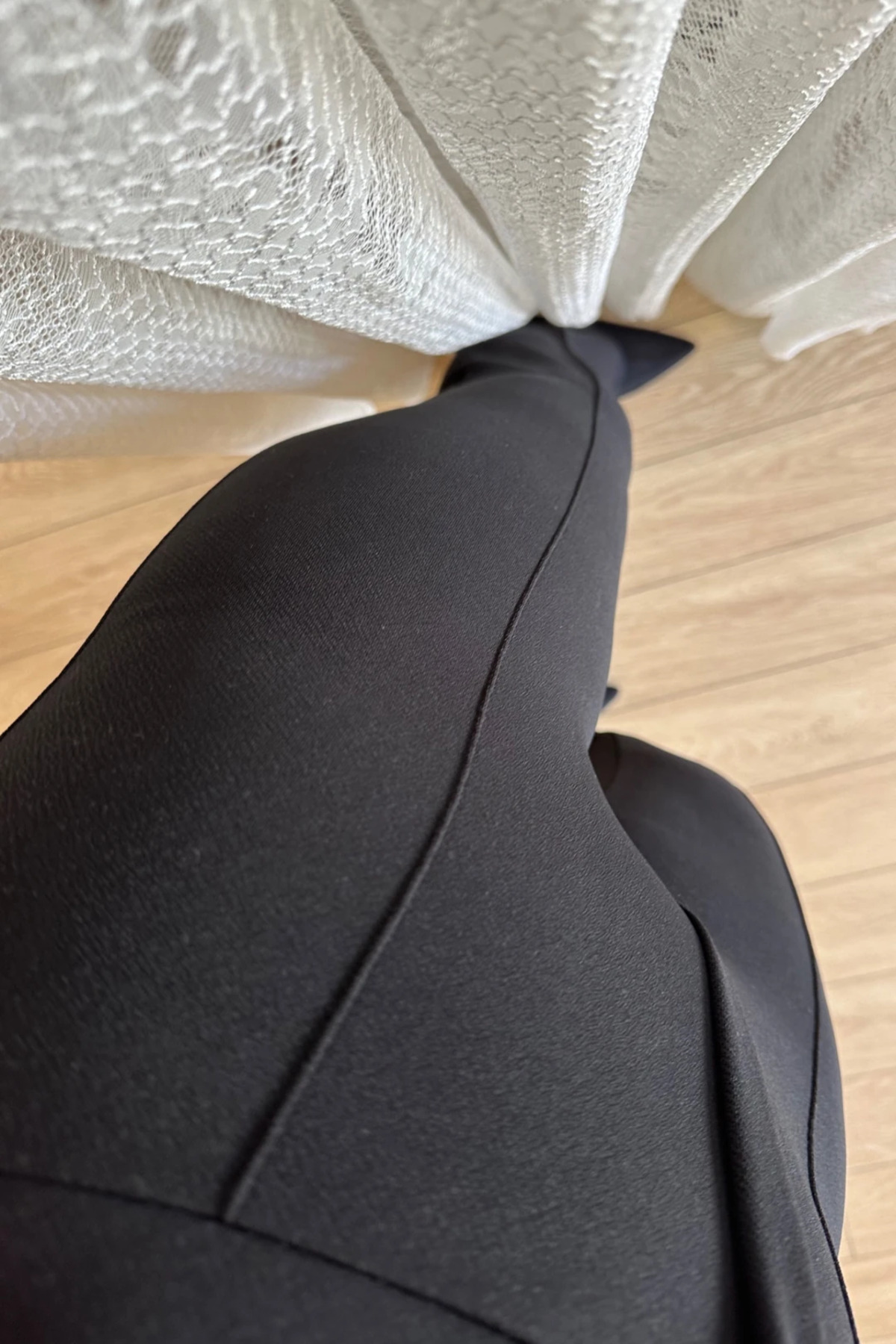 Duygu Şahin Sert  Lisa Çımalı Likralı Krep Kumaş Pantolon - Görsel 4