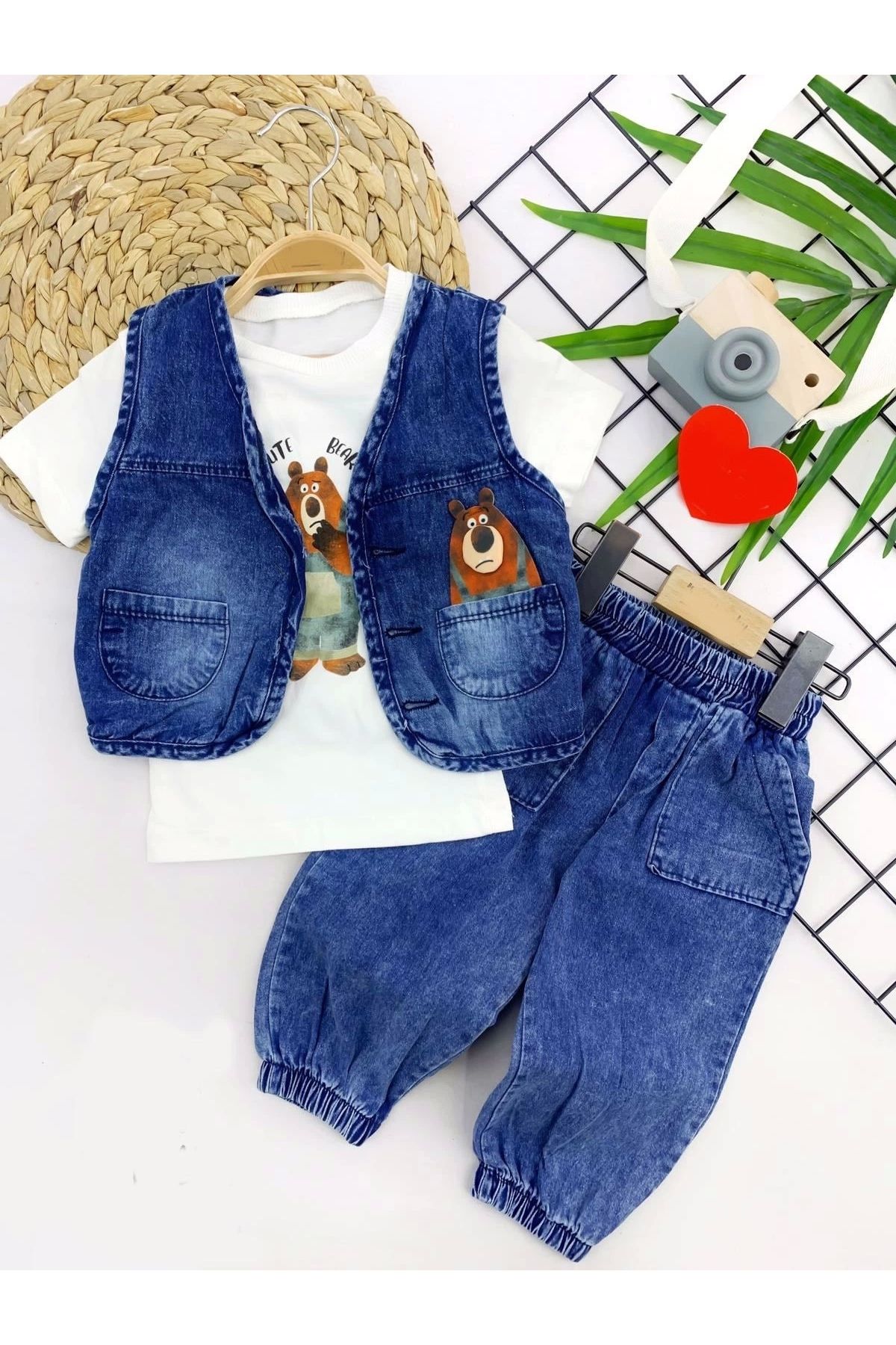 Diji Baby 9-12-18-24 Ay Kot Yelek Ve Pantolonlu Cepli Baskılı Tişört 3lü Erkek Bebek Takımı
