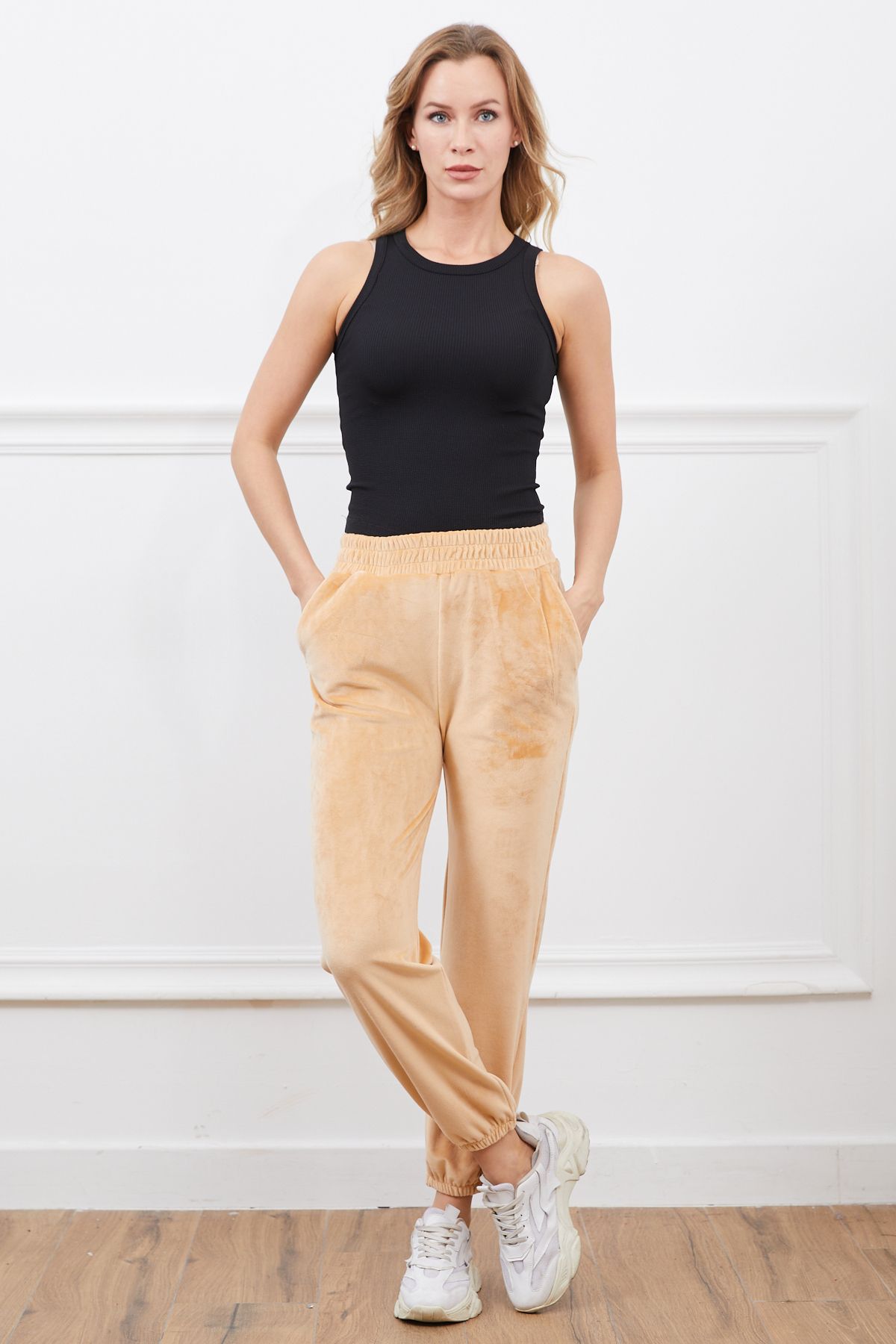 DPARİS-Velvet Fabric Sweatpants 3